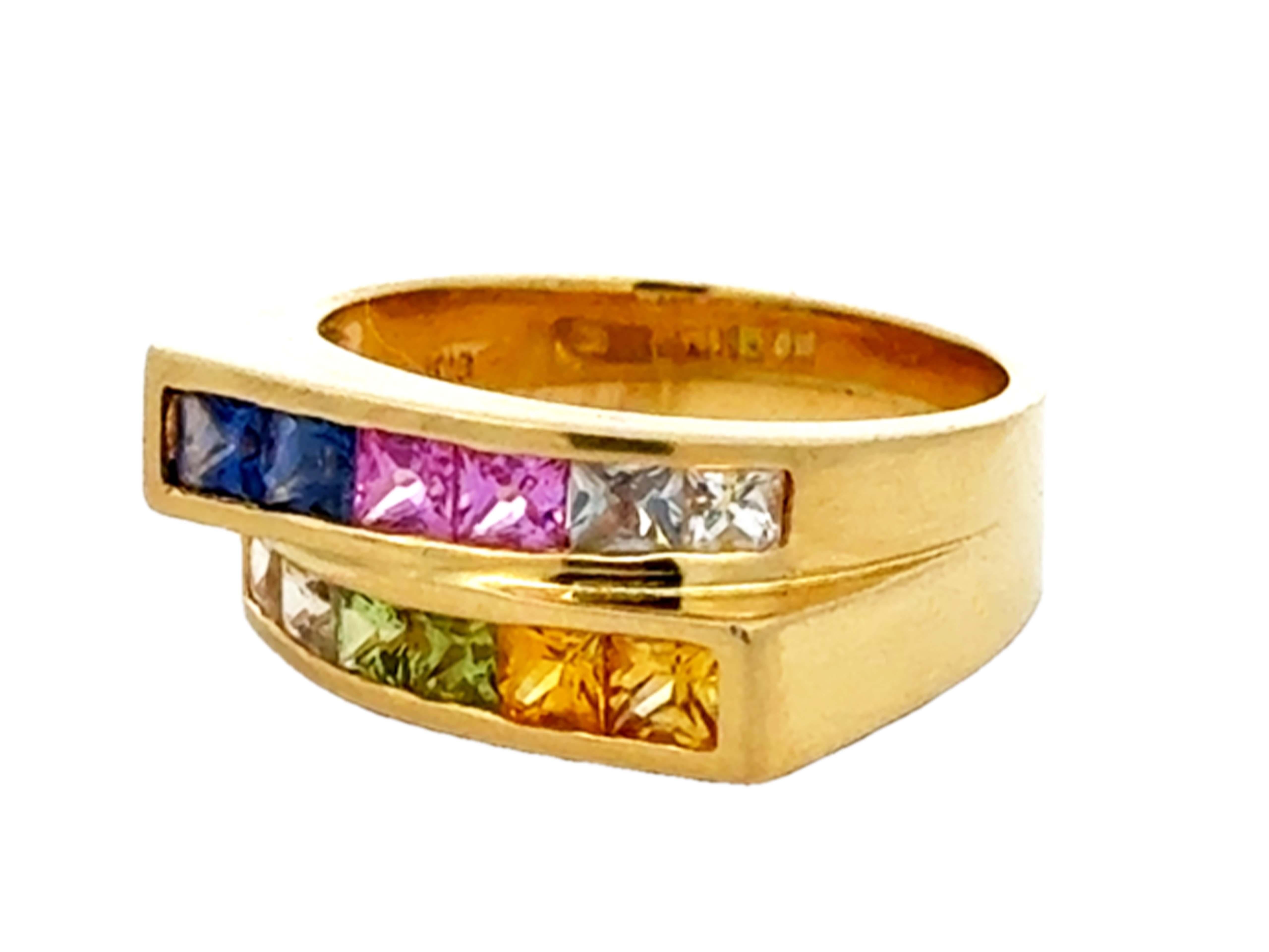 Bague saphir arc-en-ciel en or jaune 18 carats Excellent état - En vente à Honolulu, HI