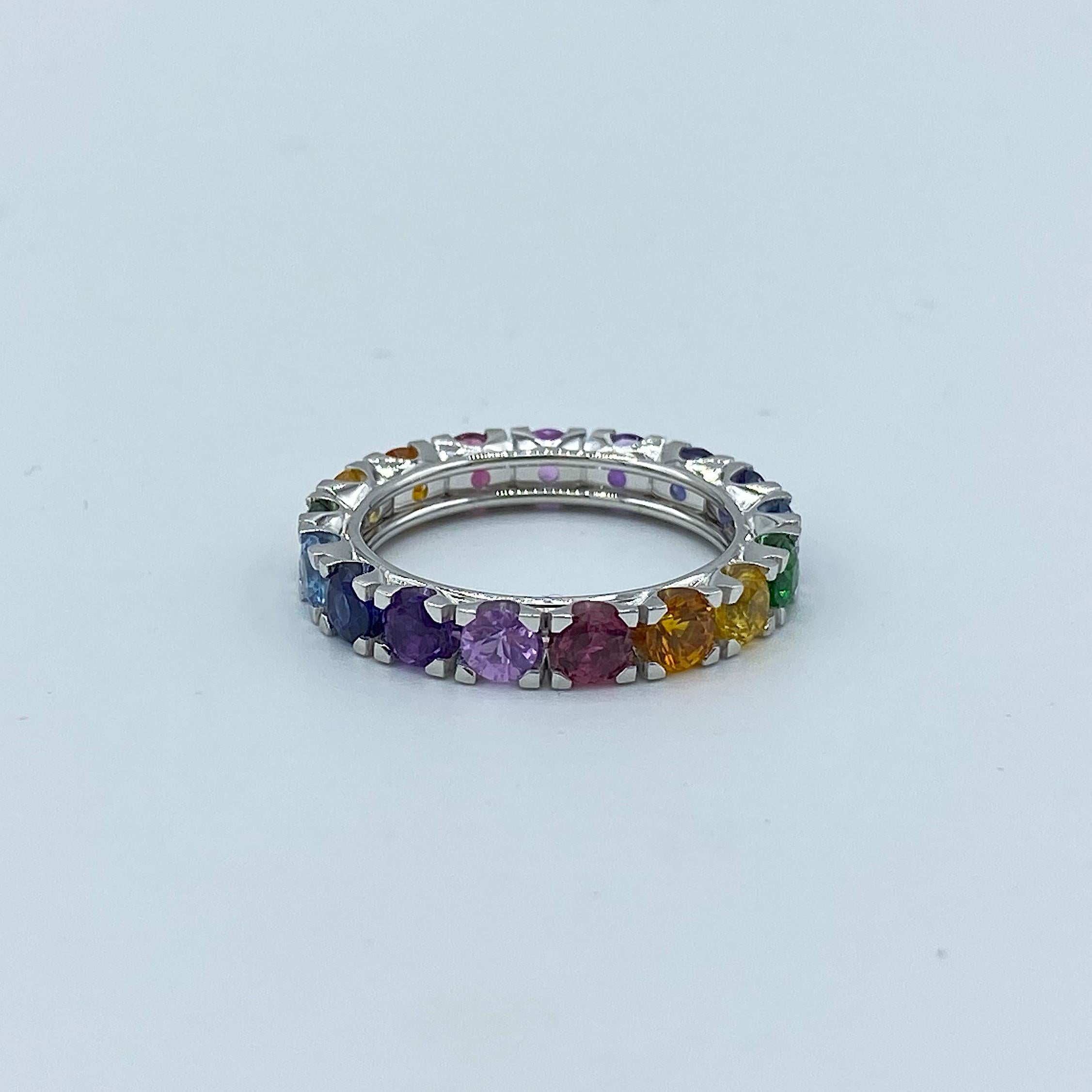 Round Cut Rainbow Sapphire Semiprecious Stone White 18 Karat Gold Made in Italy Ring For Sale