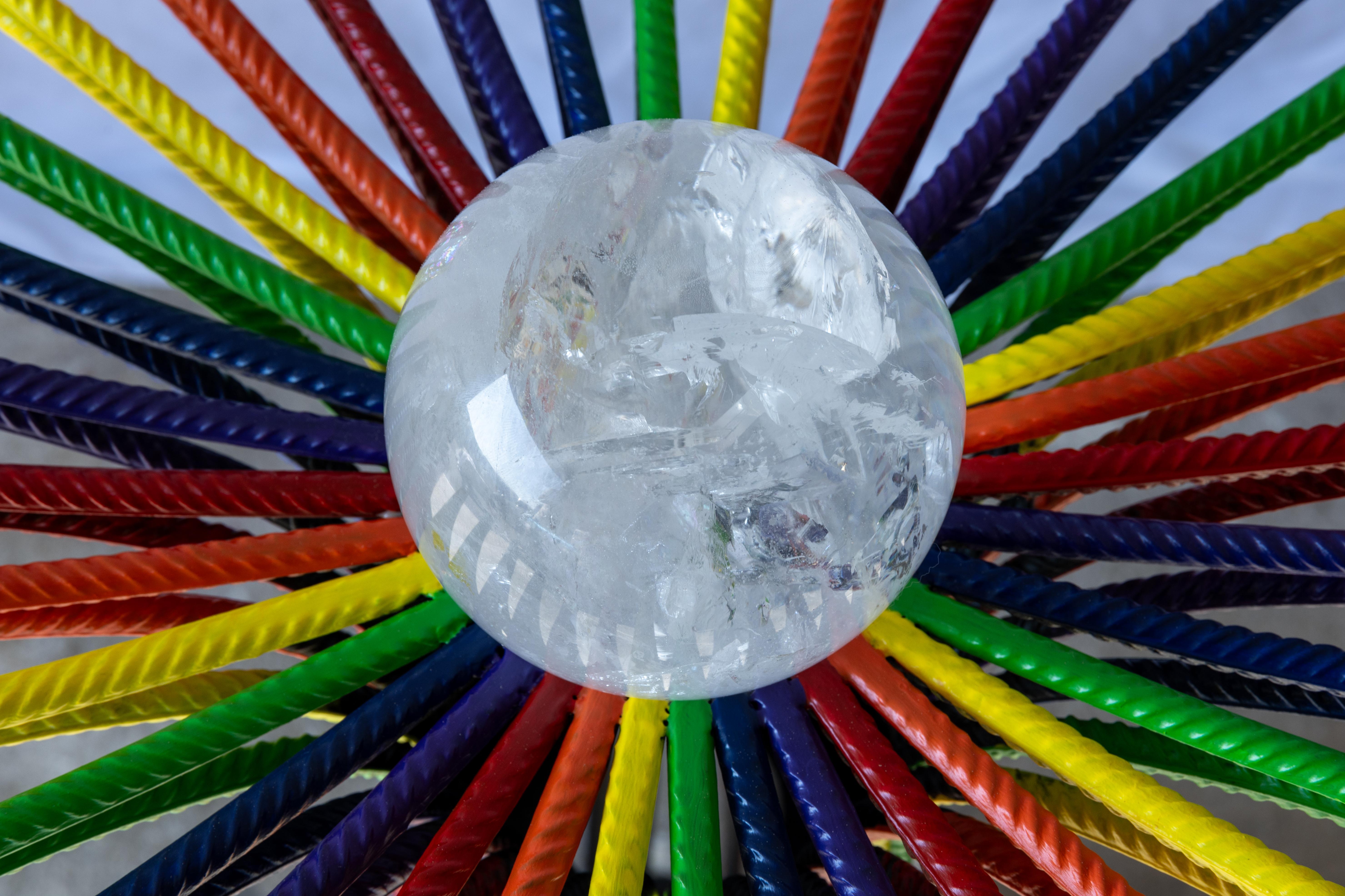 Austriaco Scultura arcobaleno di Christian Friedl in vendita