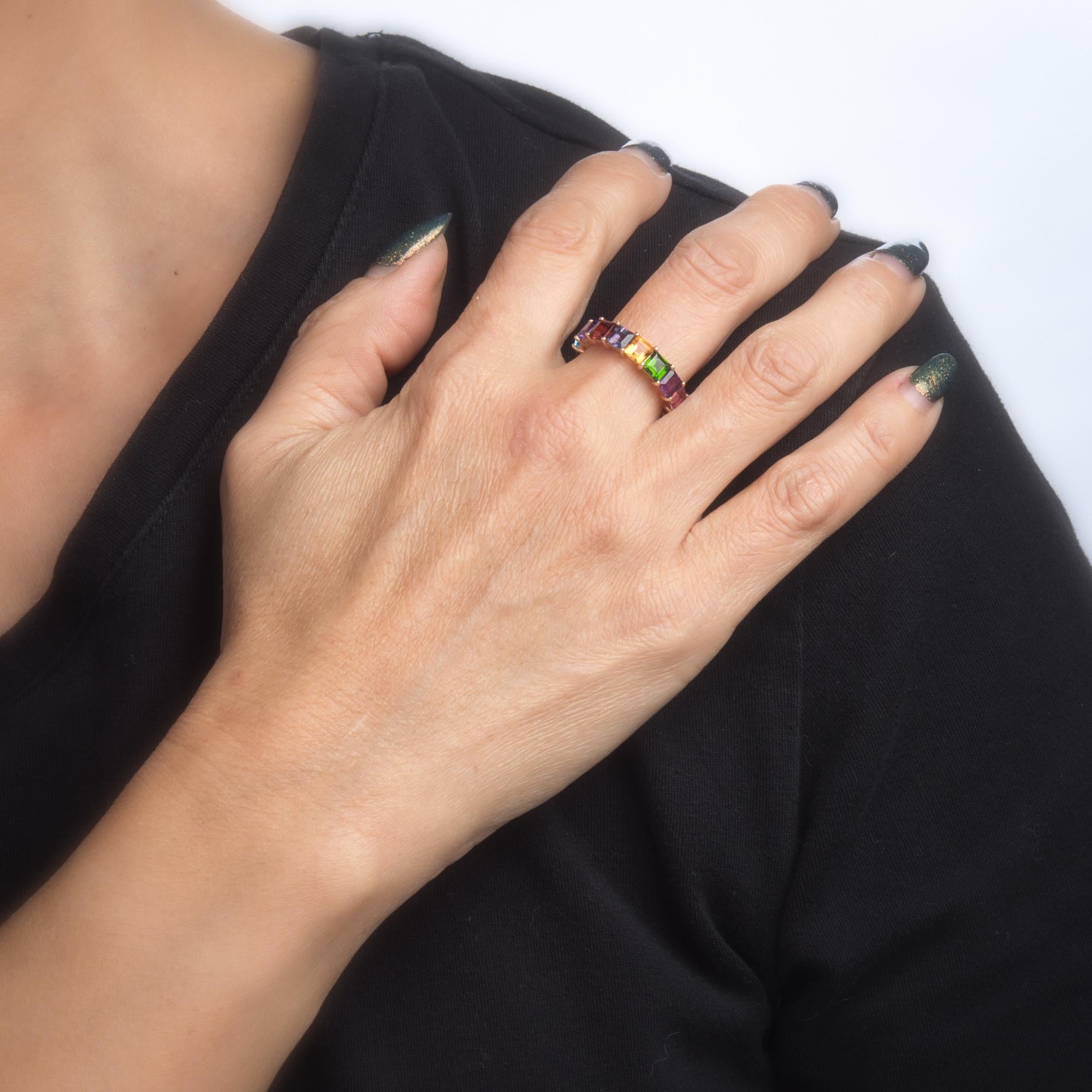 Rainbow Semi Precious Gemstone Band 6.5 Estate 14k Gold Emerald Eternity Ring In Excellent Condition In Torrance, CA