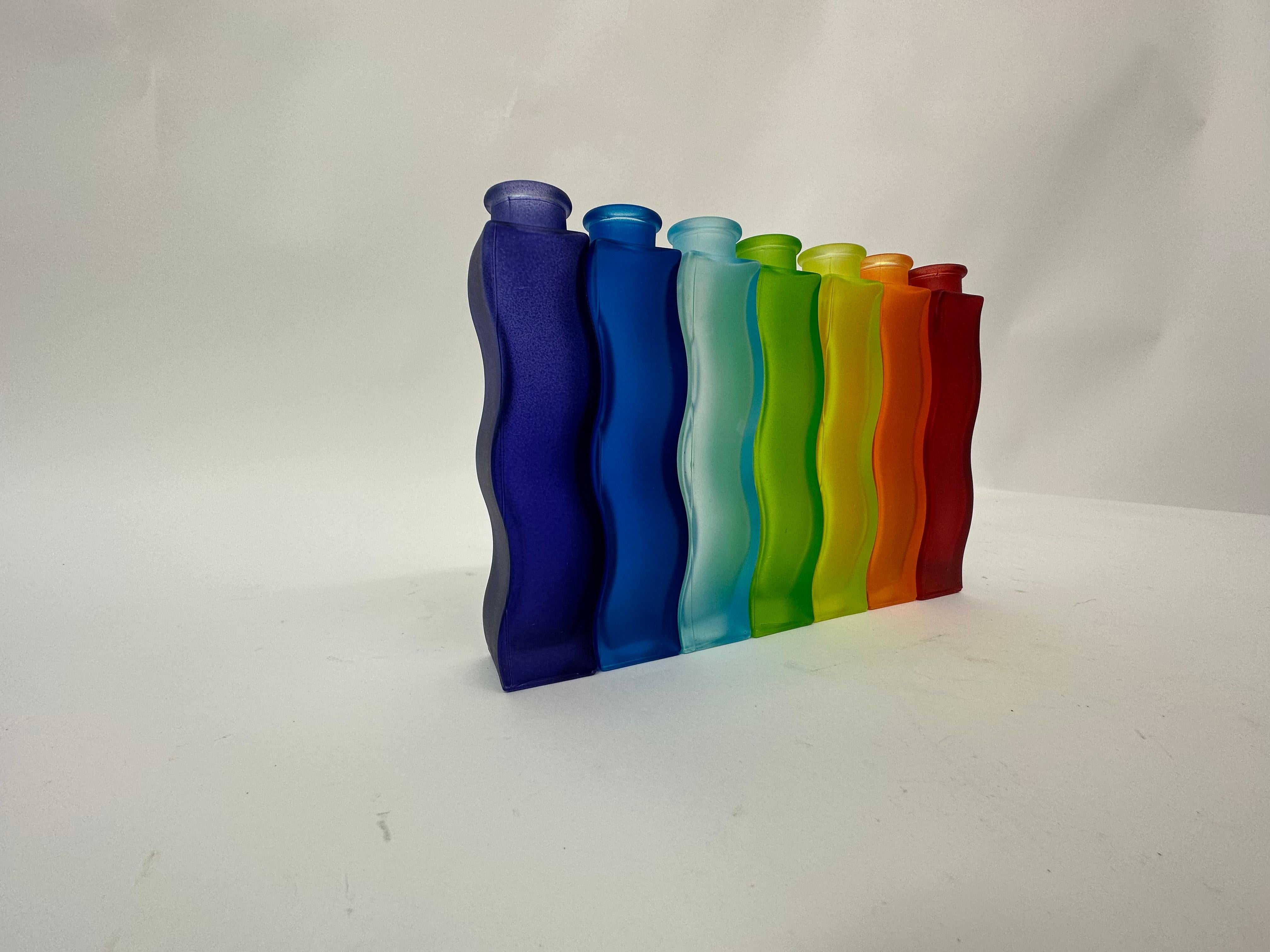 Rainbow set of 7 Vintage Ikea Wave Squiggle Skämt vases , 1990’S In Good Condition For Sale In Delft, NL