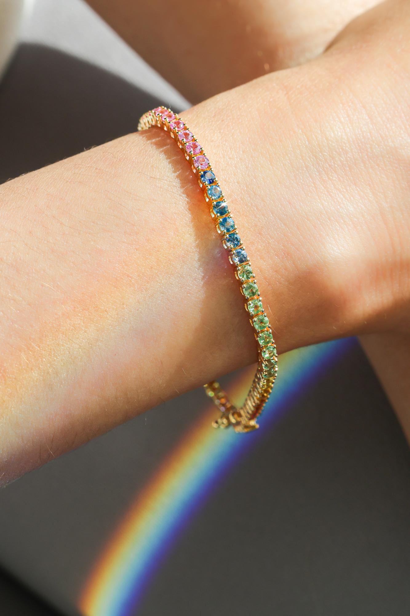 da uomo o donna Bracciale Tennis Arcobaleno 5,31 carati. in vendita