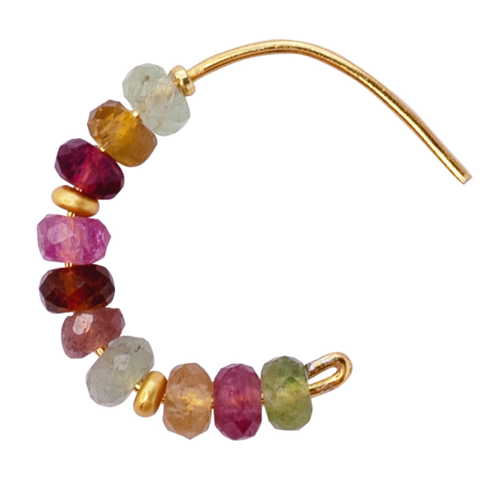 Perle Boucle d'oreille demi-lune en or 14K avec tourmaline arc-en-ciel - By Bombyx House en vente