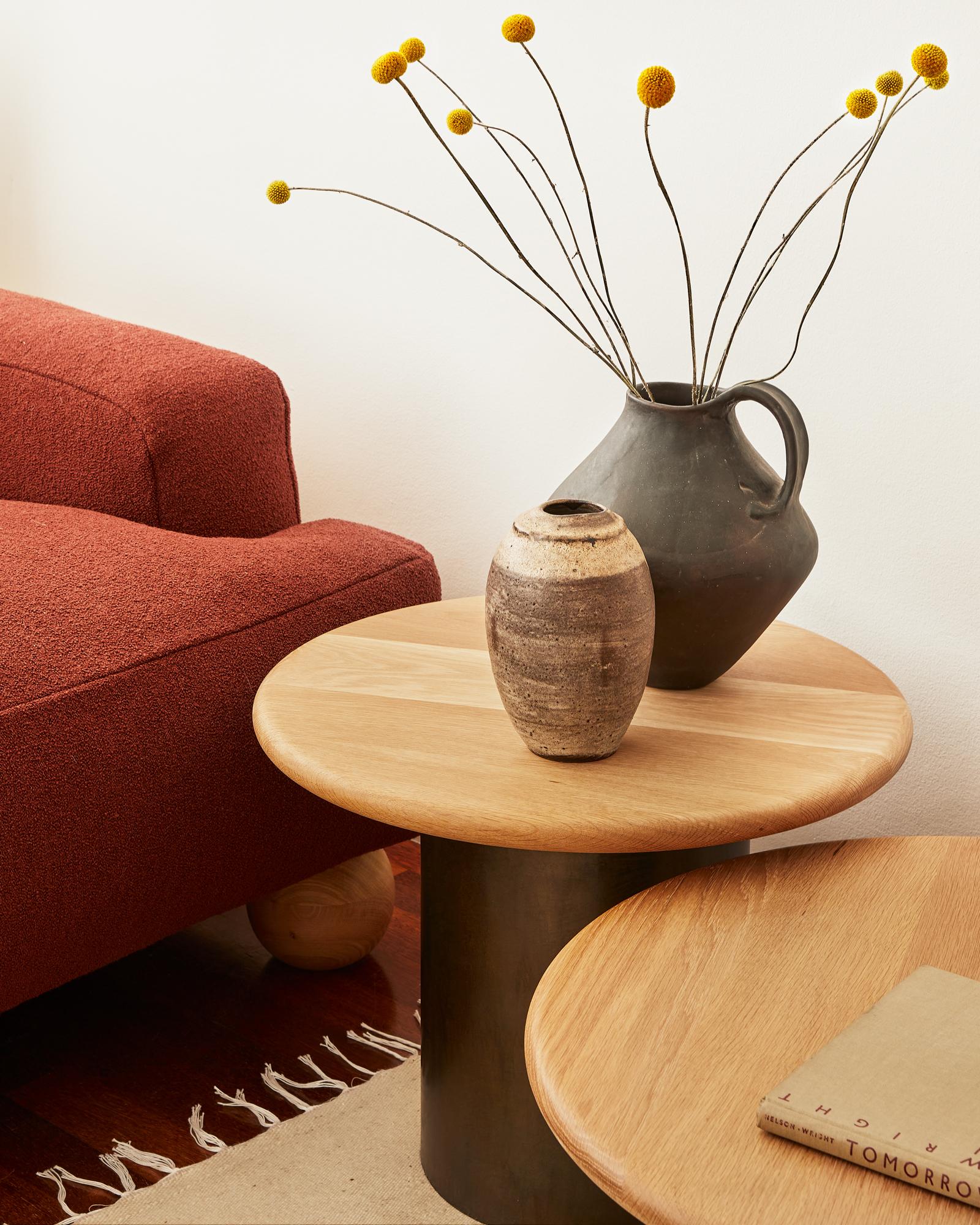 British Raindrop Coffee Table, 1000, Oak / Terracotta For Sale