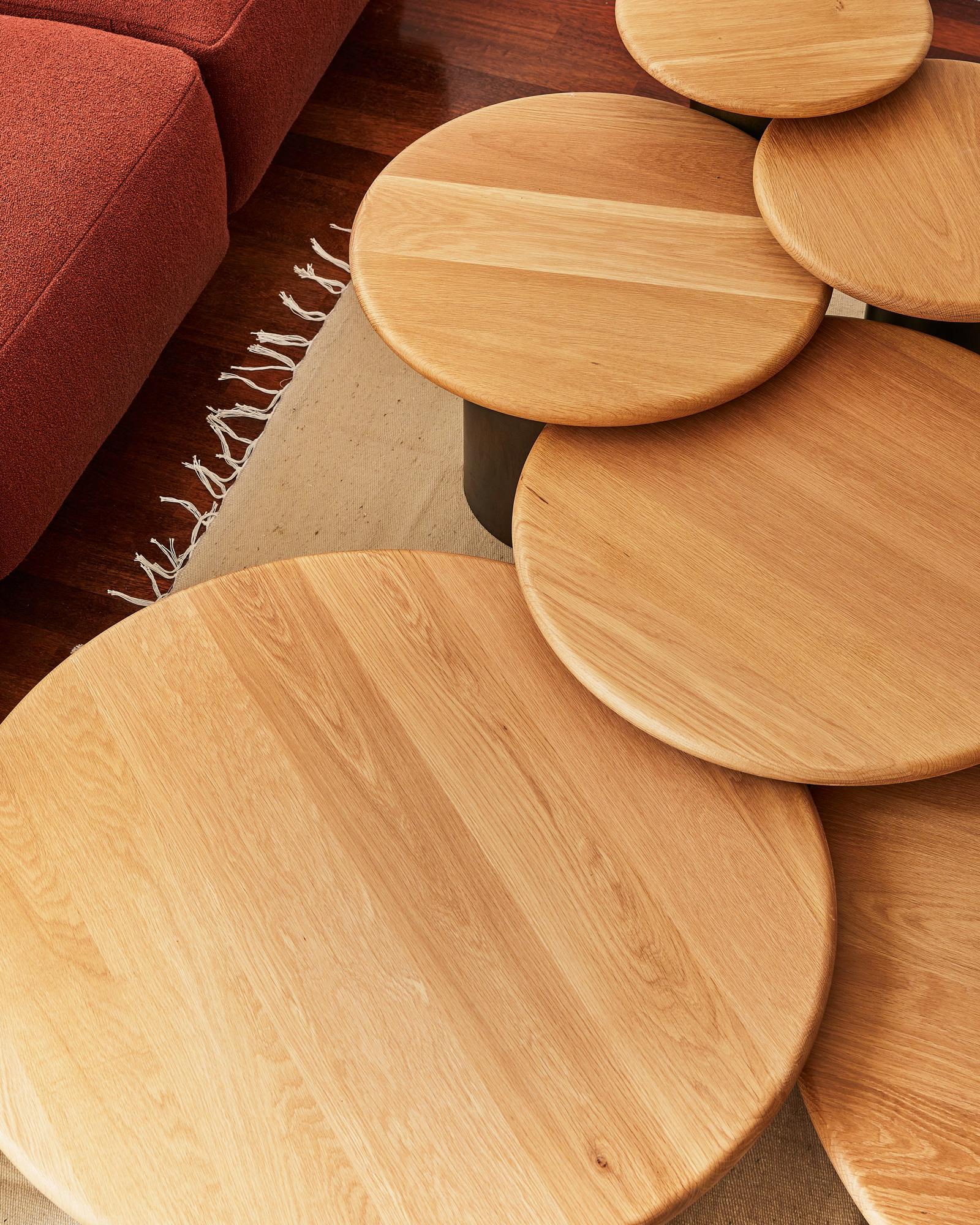 Moderne Ensemble de tables basses en forme de goutte d'eau, 600, 800, 1000, chêne noir / terre cuite en vente