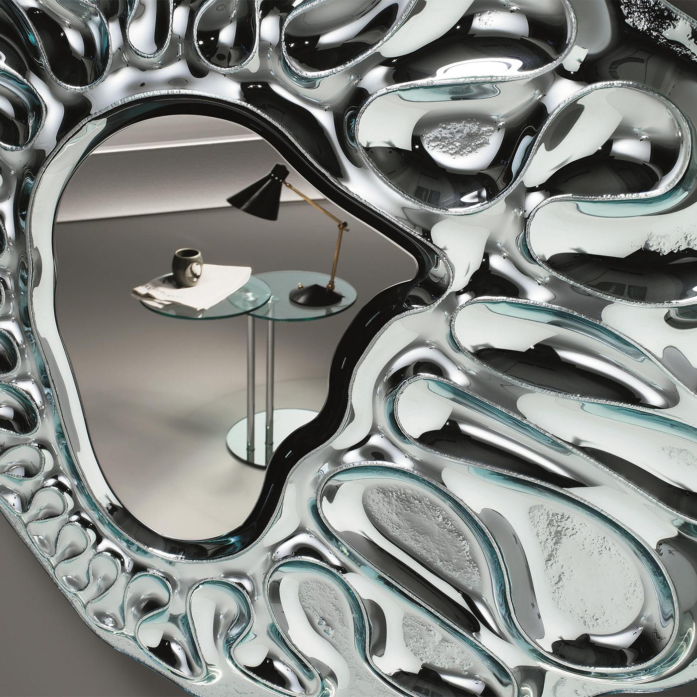 Raindrops Mirror in Silver Finish For Sale 1
