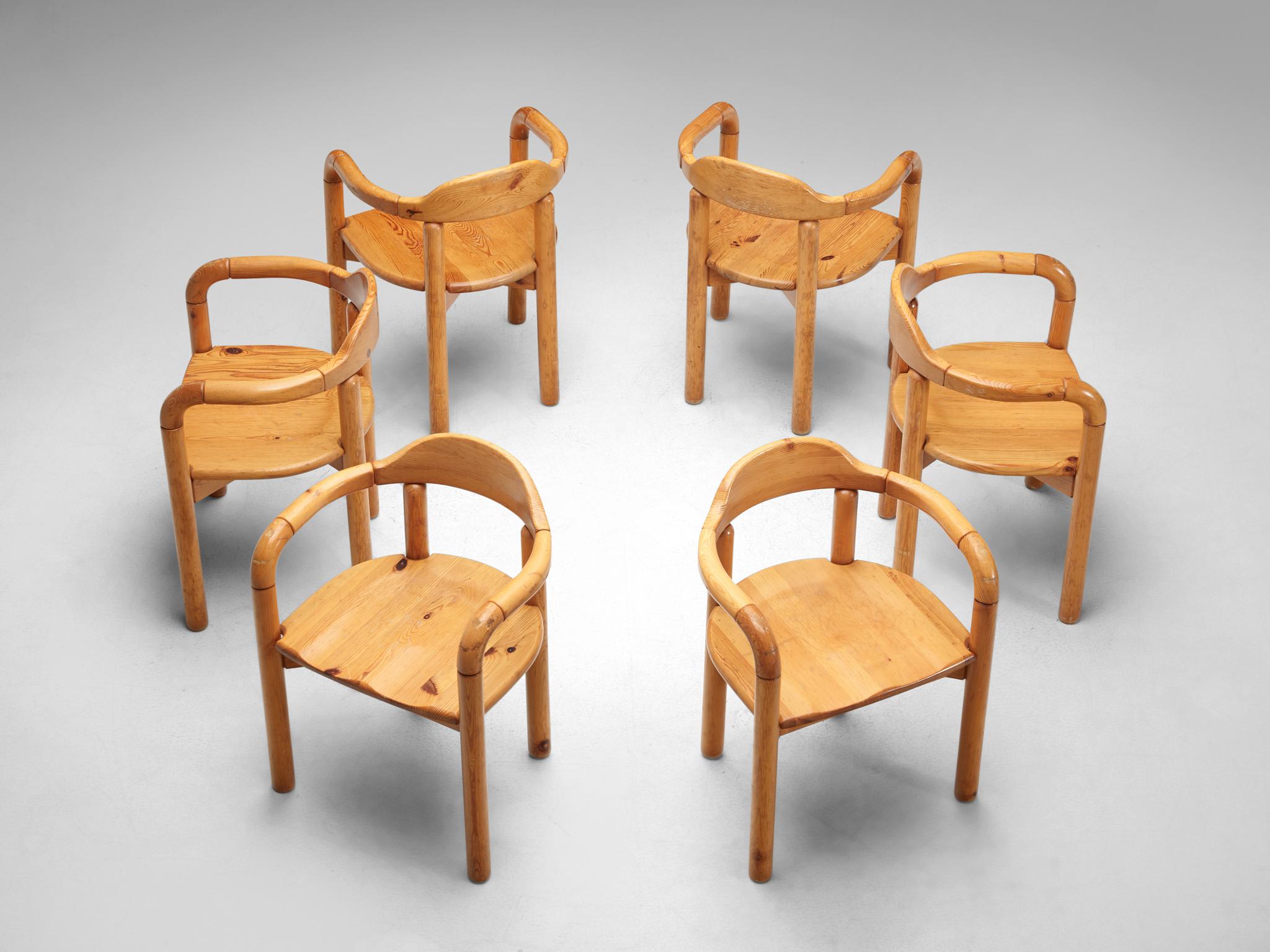 Rainer Daumiller for Hirtshals Savvaerk, armchairs, pine, Denmark, 1970s.

Beautiful set of six organic and natural armchairs in solid pine. A simplistic design with a round seating and full attention for the natural expression and grain of the