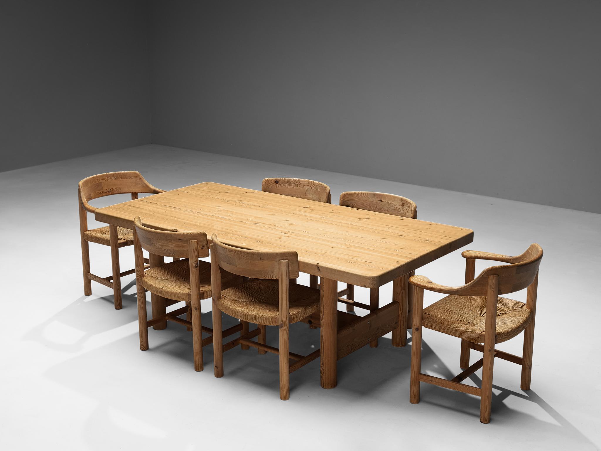 Rainer Daumiller for Hirtshals Savvaerk, dining room set with six chairs and dining table, pine, rope, Denmark, 1970s

Beautiful and natural dining room set by Rainer Daumiller. This set has it all for the one that loves a natural and fresh