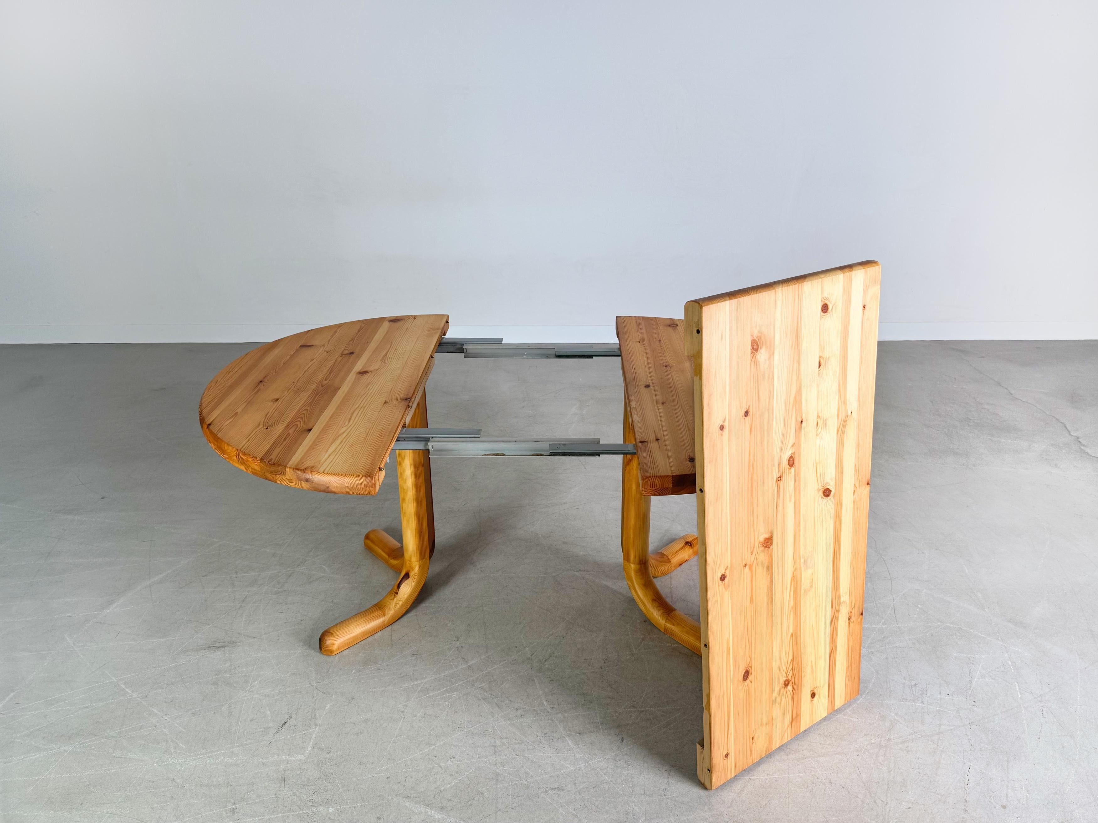 Mid-20th Century Rainer Daumiller Esstisch Kiefer Midcentury Design ausziehbar 2 For Sale