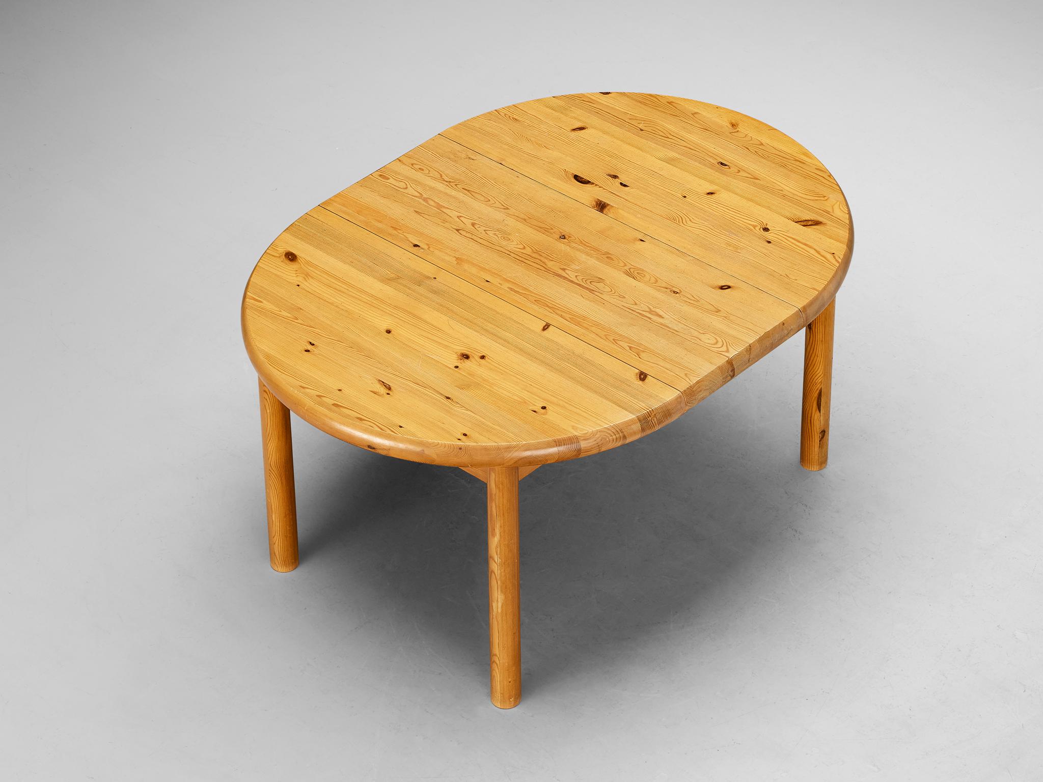 Rainer Daumiller Extendable Dining Table in Pine  In Good Condition For Sale In Waalwijk, NL