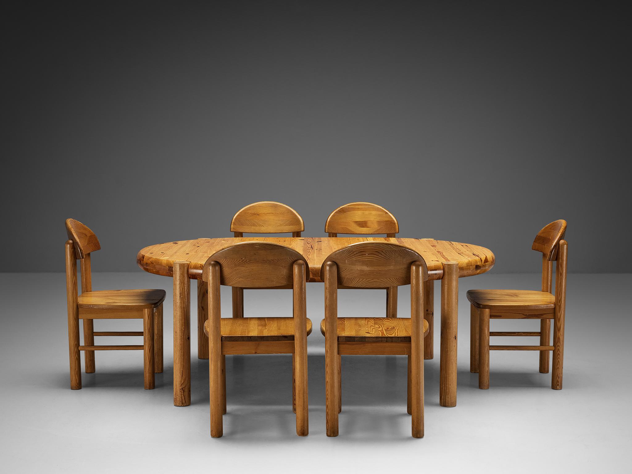 Ausziehbarer Rainer Daumiller-Esstisch mit Esszimmerstühlen aus massivem Kiefernholz  im Angebot 1