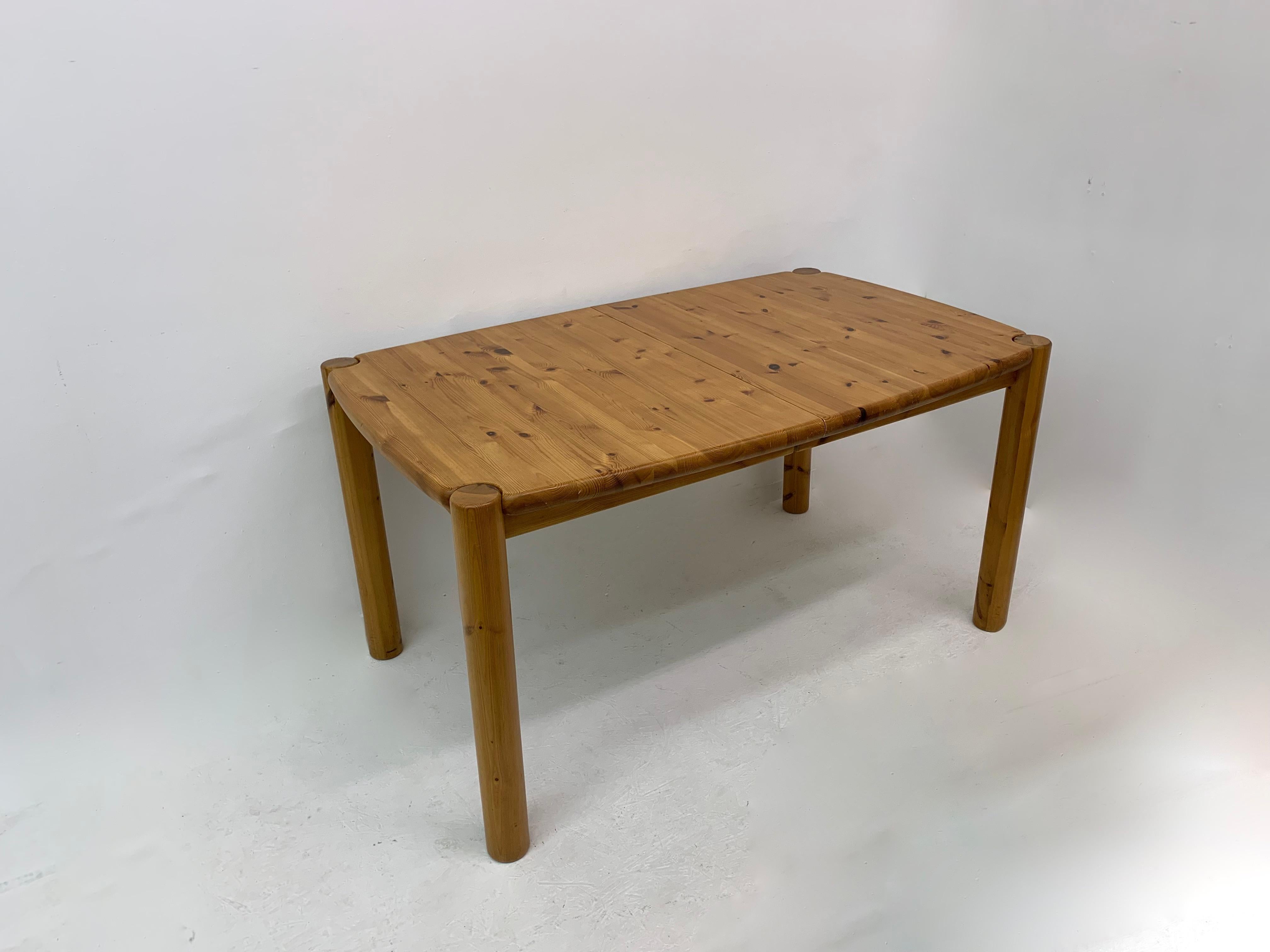 Table de salle à manger Rainer Daumiller en bois de pin à rallonge, 1970 en vente 1