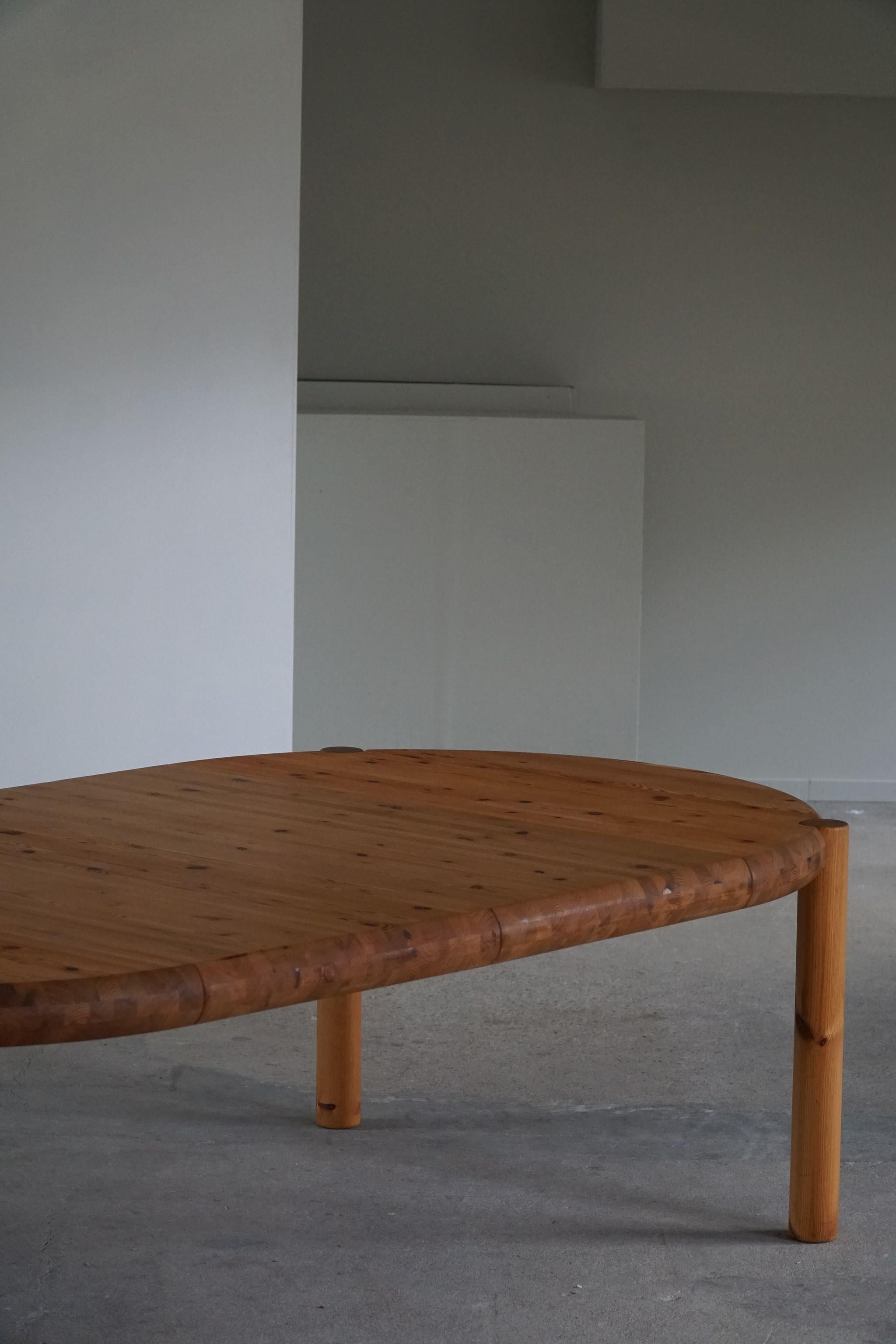 Rainer Daumiller, Extendable Round Dining Table in Pine, Danish Modern, 1970s 10