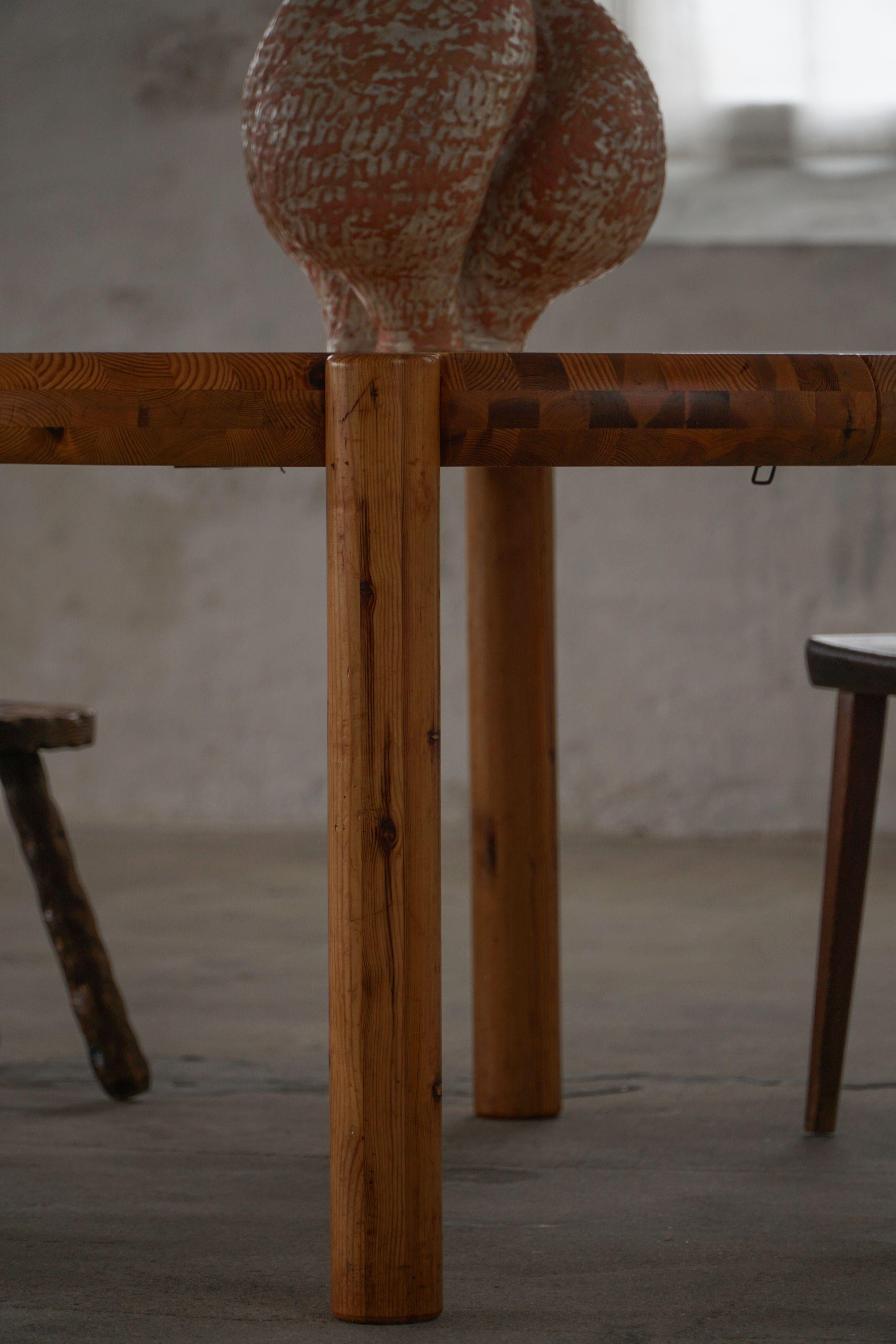 Rainer Daumiller, table de salle à manger ronde extensible en pin, modernité danoise, années 1970 en vente 11