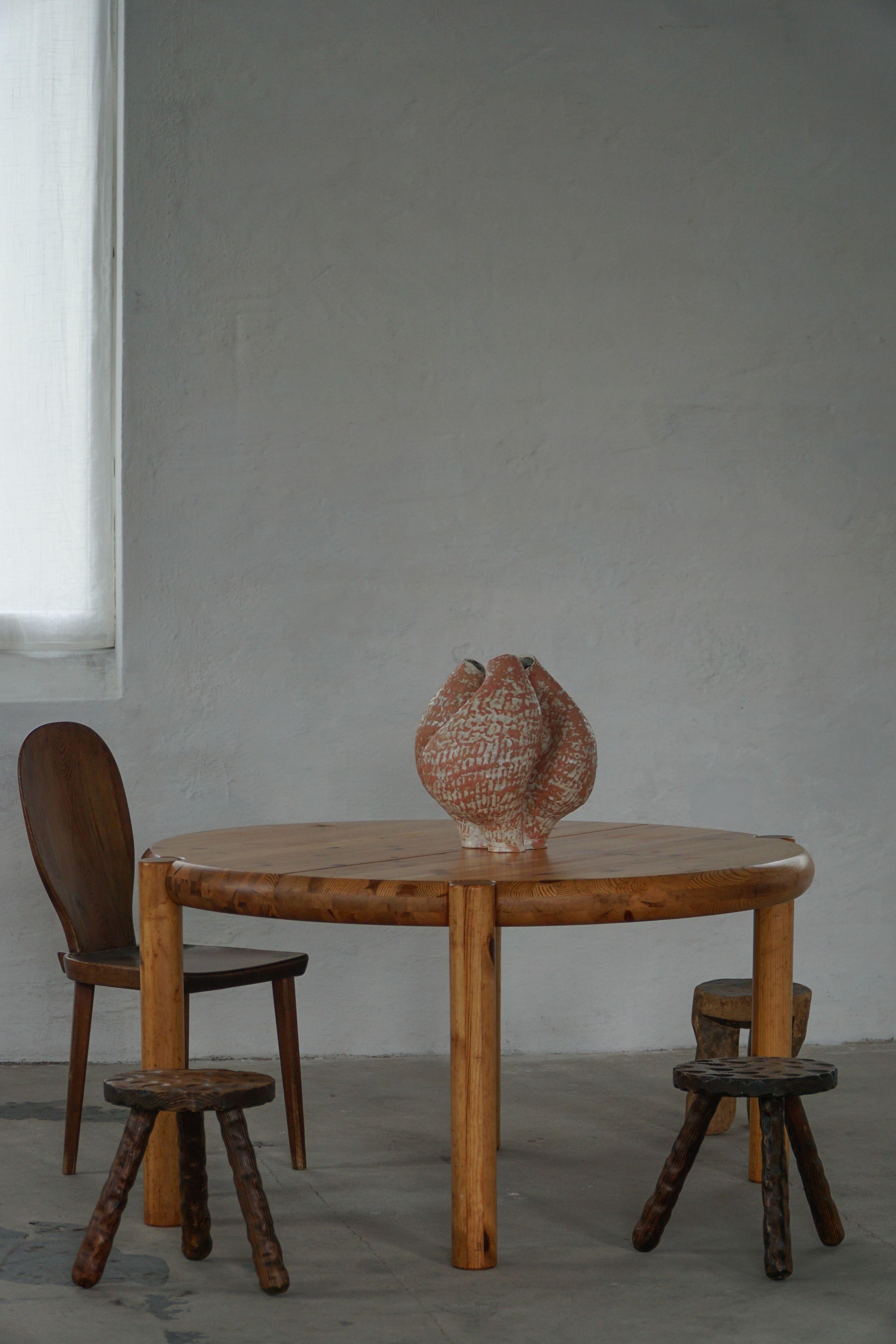 Rainer Daumiller, table de salle à manger ronde extensible en pin, modernité danoise, années 1970 Bon état - En vente à Odense, DK