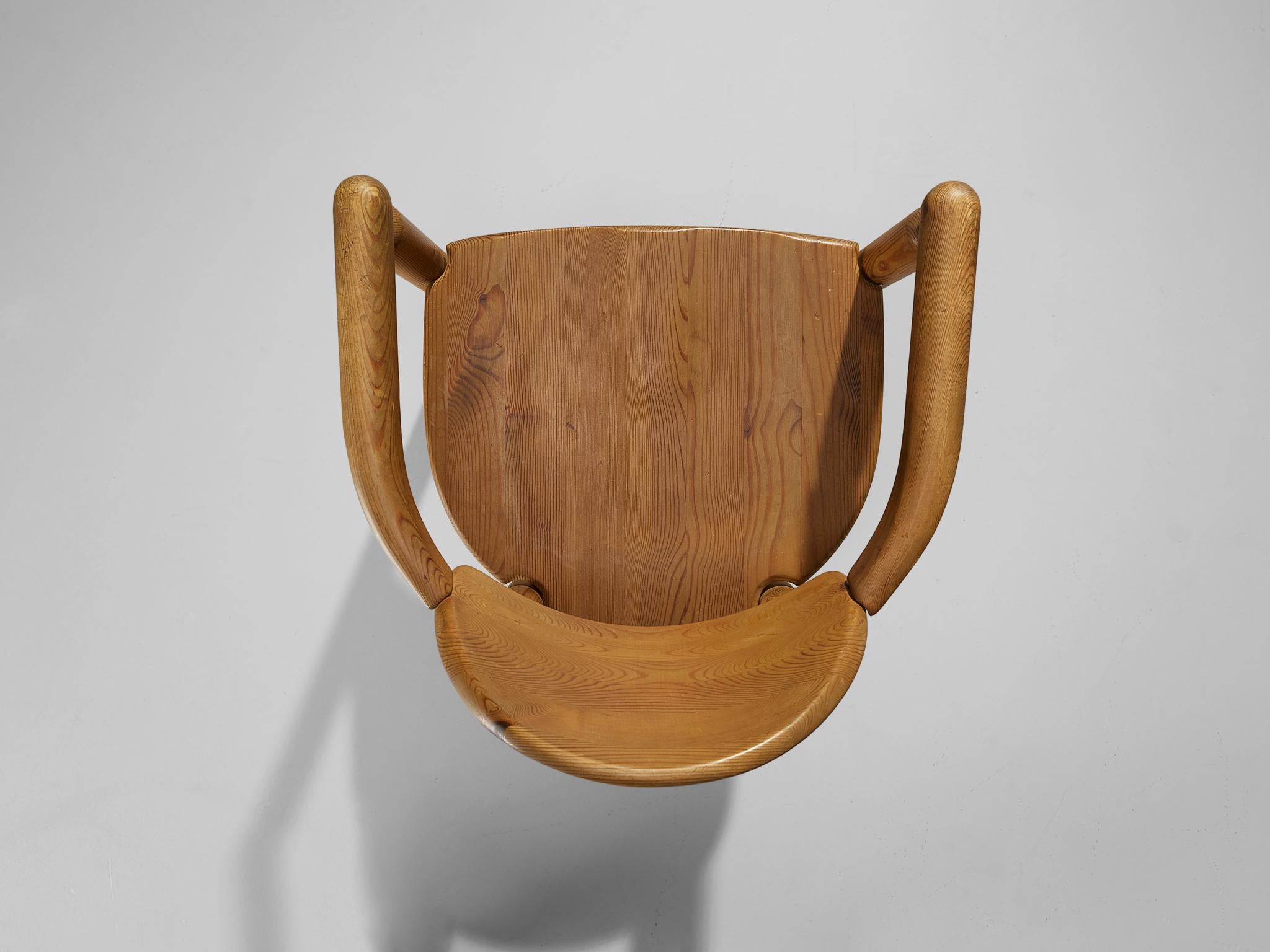 Postmoderne Paire de fauteuils Rainer Daumiller en pin en vente