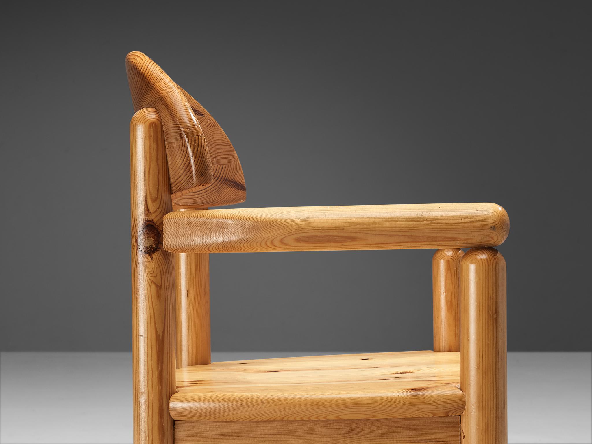 gubi daumiller chair