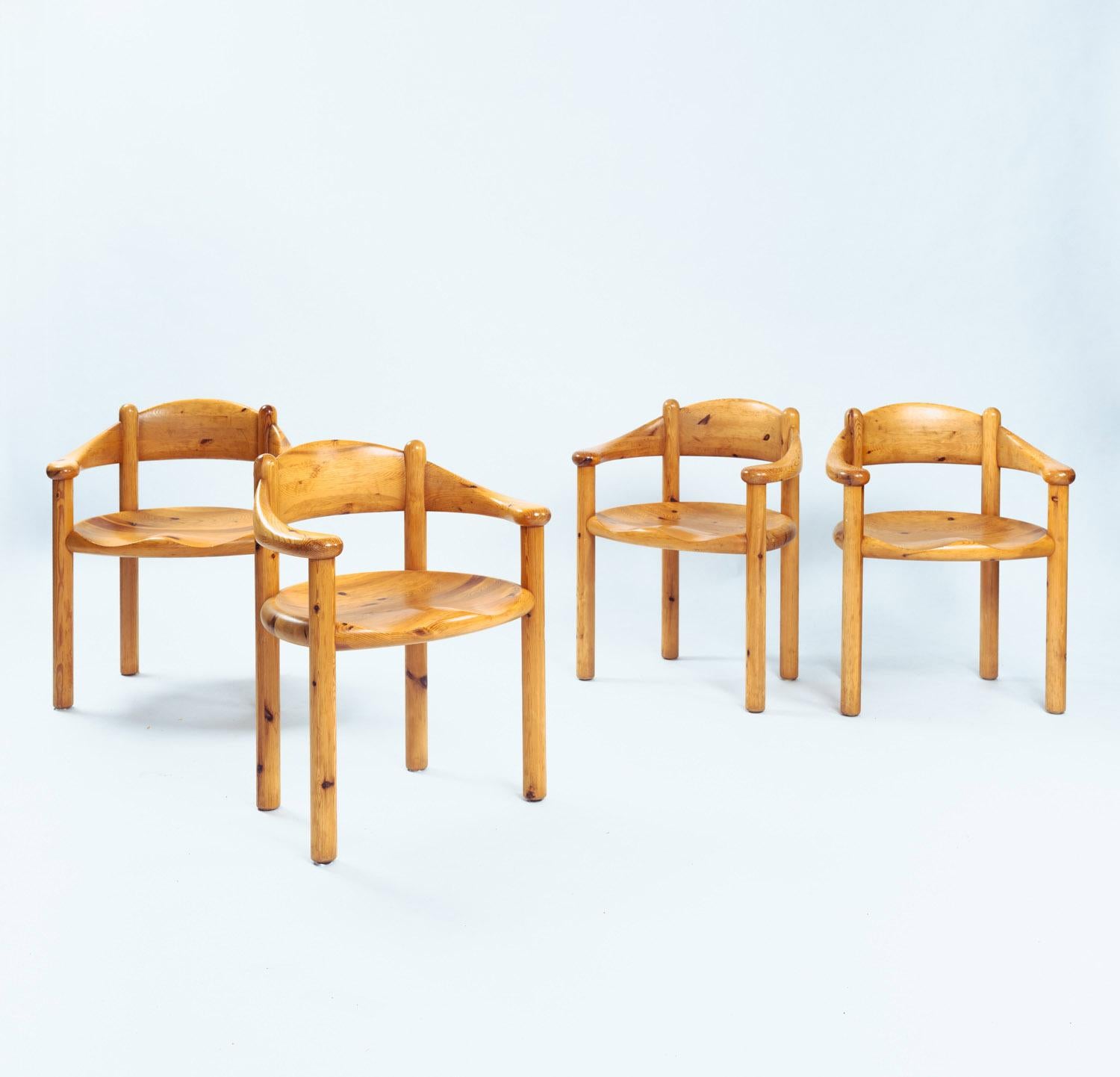 Rainer Daumiller pine carver dining room chairs for Hirtshals Sawmill, 1970s, 4 (Ende des 20. Jahrhunderts) im Angebot