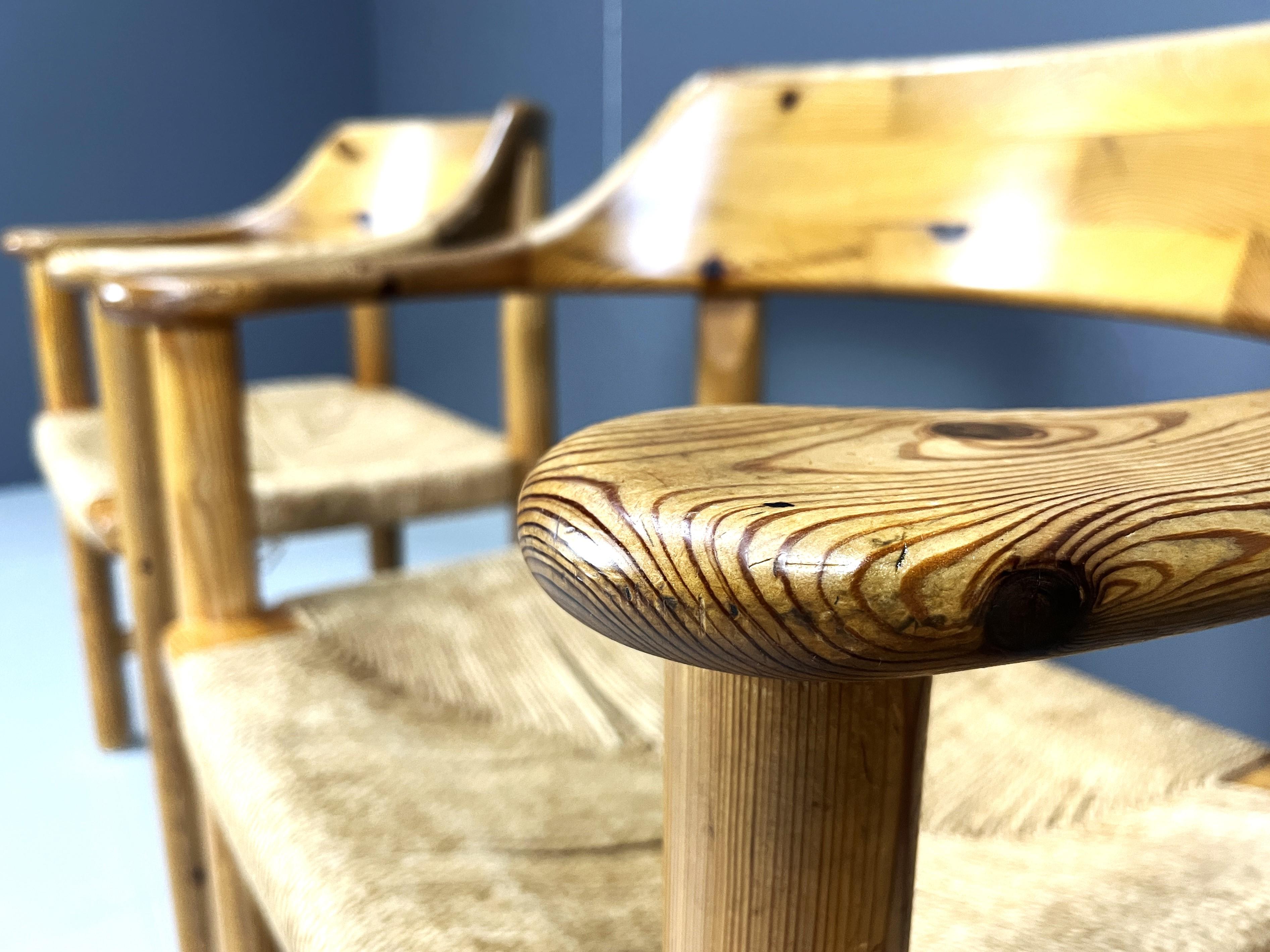 Rainer Daumiller Pine Wood Dining Chairs for Hirtshals Savvaerk, Set of 4, 1970 In Good Condition For Sale In Leuven, Vlaams Gewest