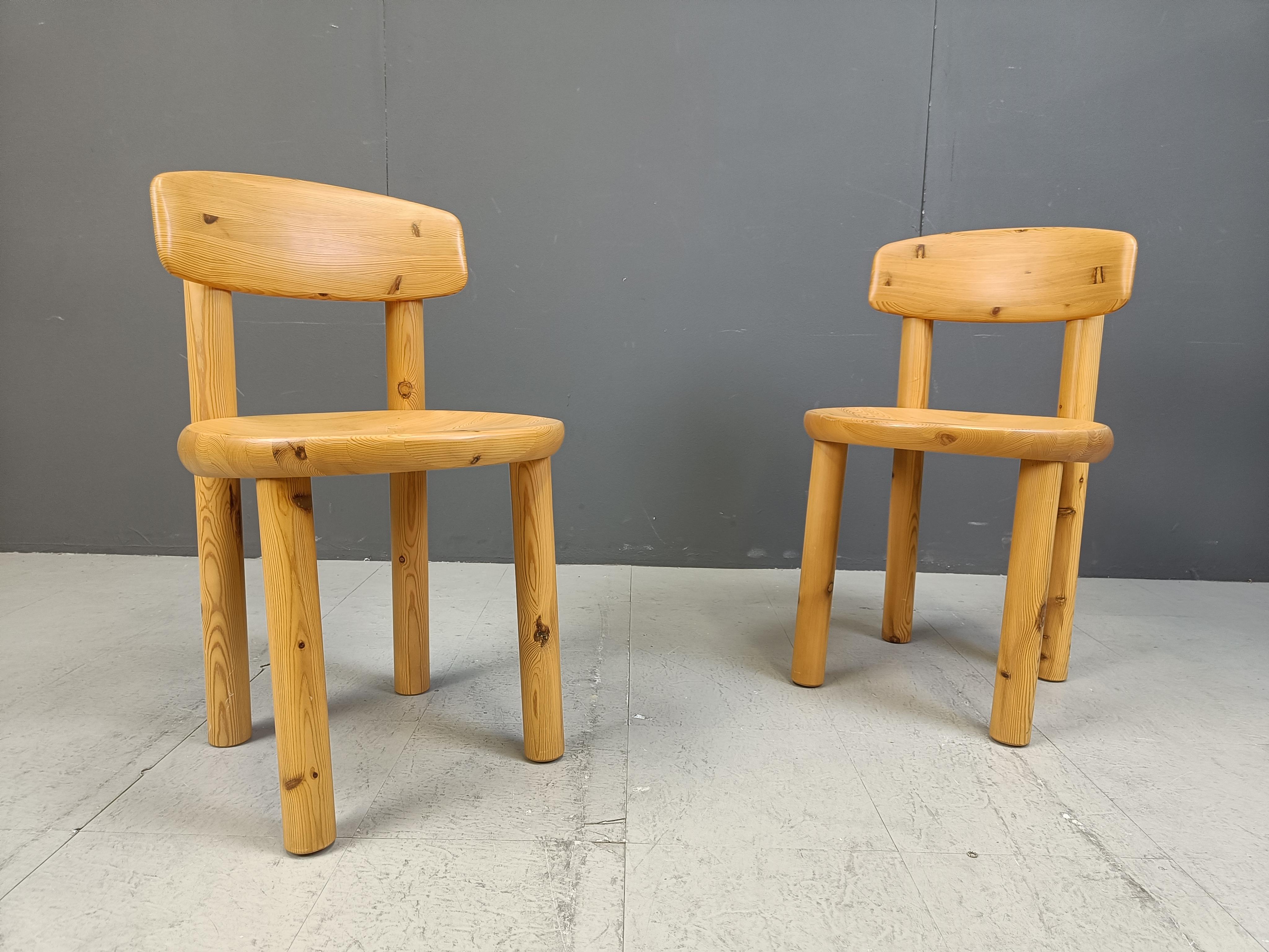 Set of 4 scandinavian pine wood dining chairs by Rainer Daumilier for  Hirtshals Savvaerk

Nice and solid chairs with a cool reclining backrest.

Timeless and can be combined in lots of interiors.

Good condition

1980s - Denmark