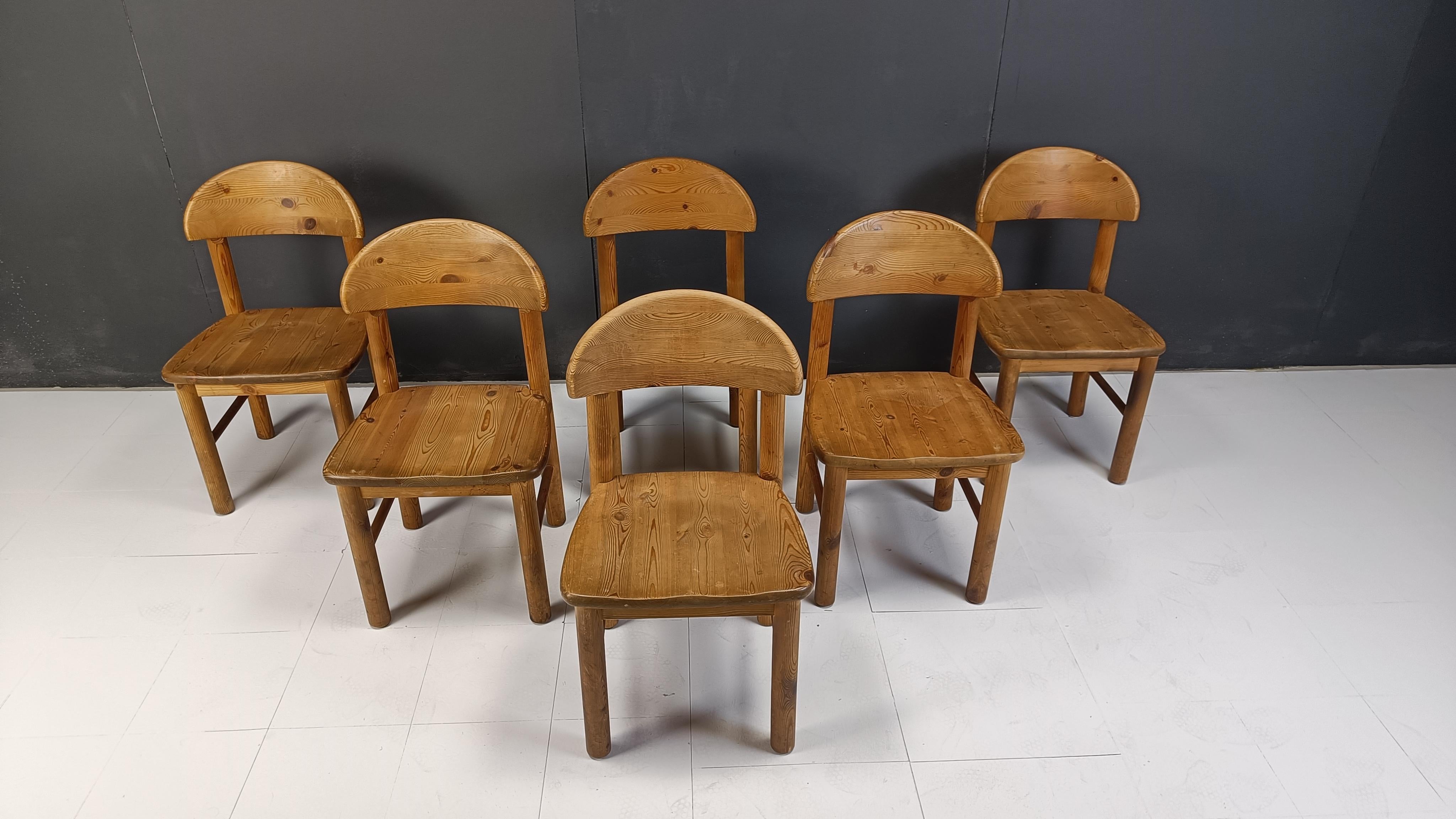 Set of 6 scandinavian pine wood dining chairs by Rainer Daumilier for  Hirtshals Savvaerk

Nice and solid chairs.

Timeless and can be combined in lots of interiors.

Good condition

1980s - Denmark 

Dimensions:
Height: 88cm/34.64