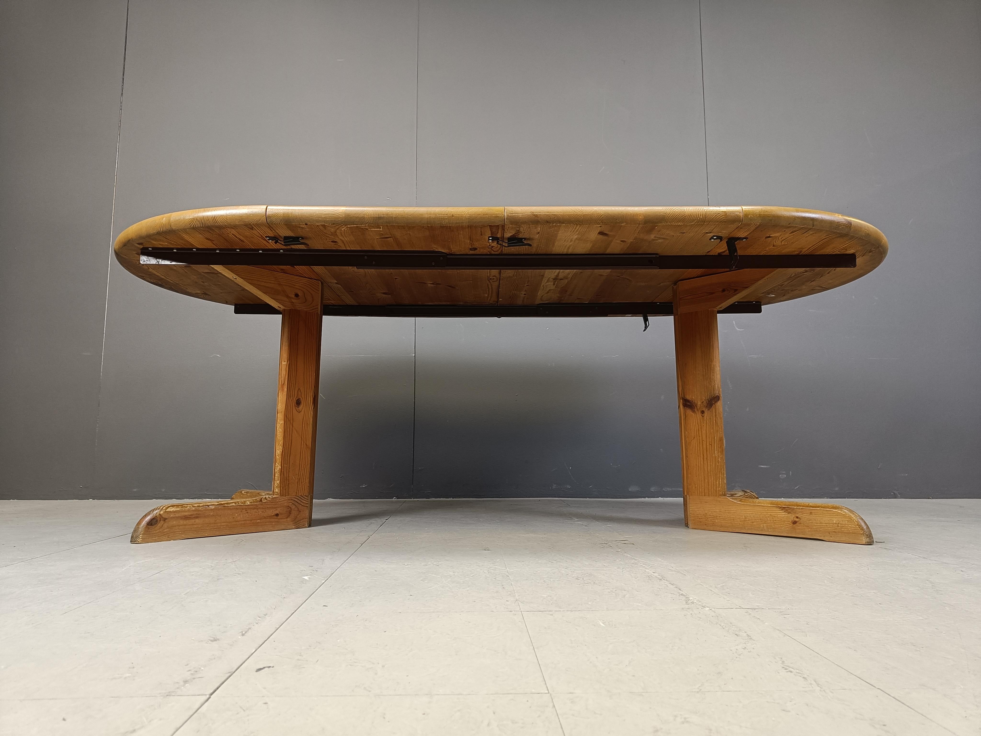 Set of 4 scandinavian pine wood dining chairs by Rainer Daumilier for Hirtshals Savvaerk with an extendable dining table.

Nice and solid chairs.

Good condition

1980s - Denmark 

Dimensions:
Chairs:
Height: 80cm
Width: 54cm
Depth: 47cm
Seat