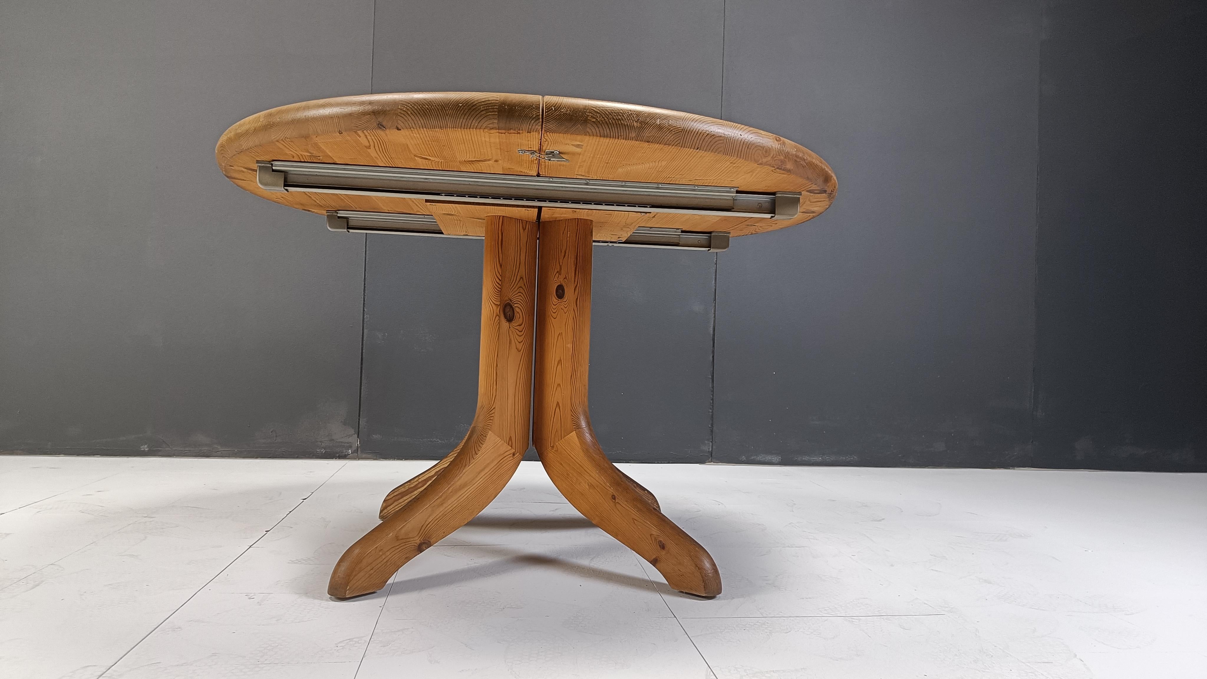 Fin du 20e siècle Table de salle à manger ronde Rainer Daumiller en bois de pin, 1970 en vente