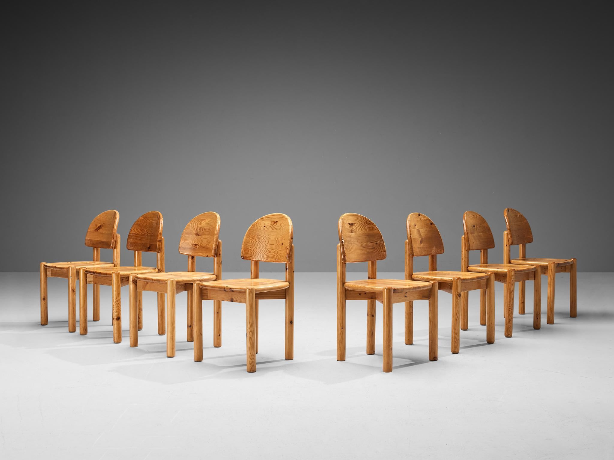 Rainer Daumiller for Hirtshals Sawmill, set of eight dining chairs, pine, Denmark, 1970s

Beautiful, organic and natural dining chairs in solid pine designed by Rainer Daumiller. A simplistic design with a round seating and attention for the natural