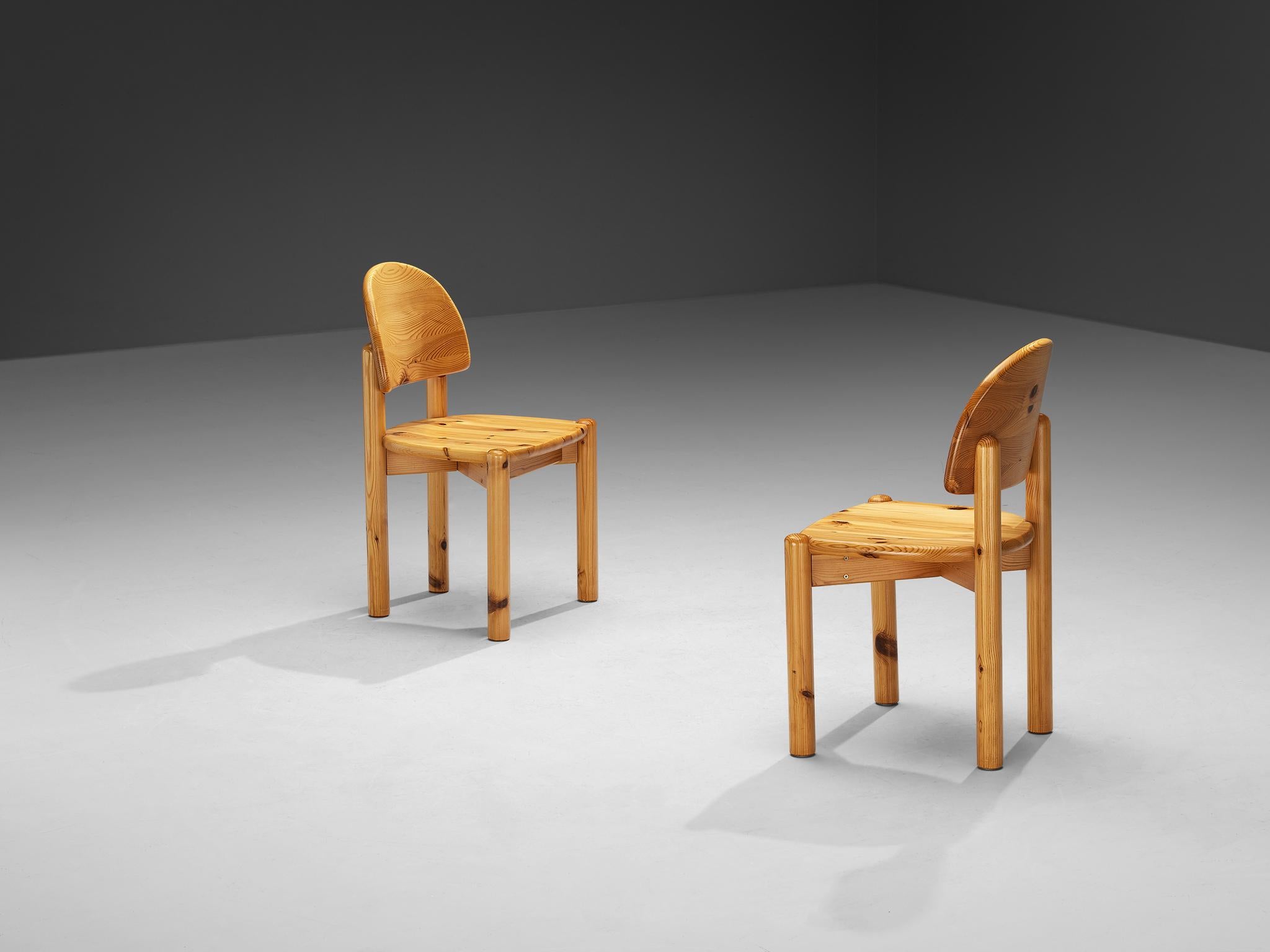Scandinave moderne Rainer Daumiller ensemble de cinq chaises de salle à manger en pin  en vente