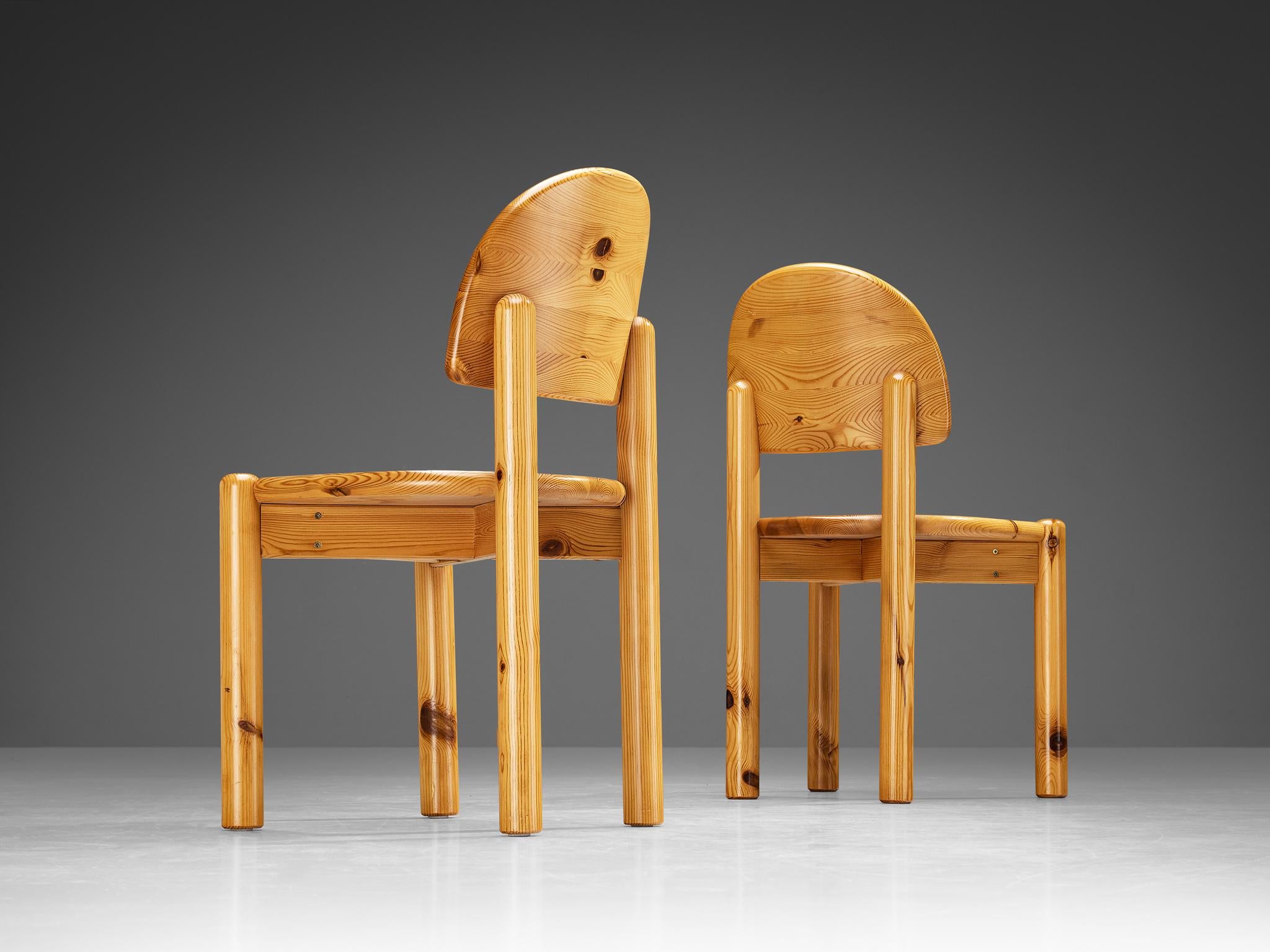 Pin Rainer Daumiller ensemble de cinq chaises de salle à manger en pin  en vente