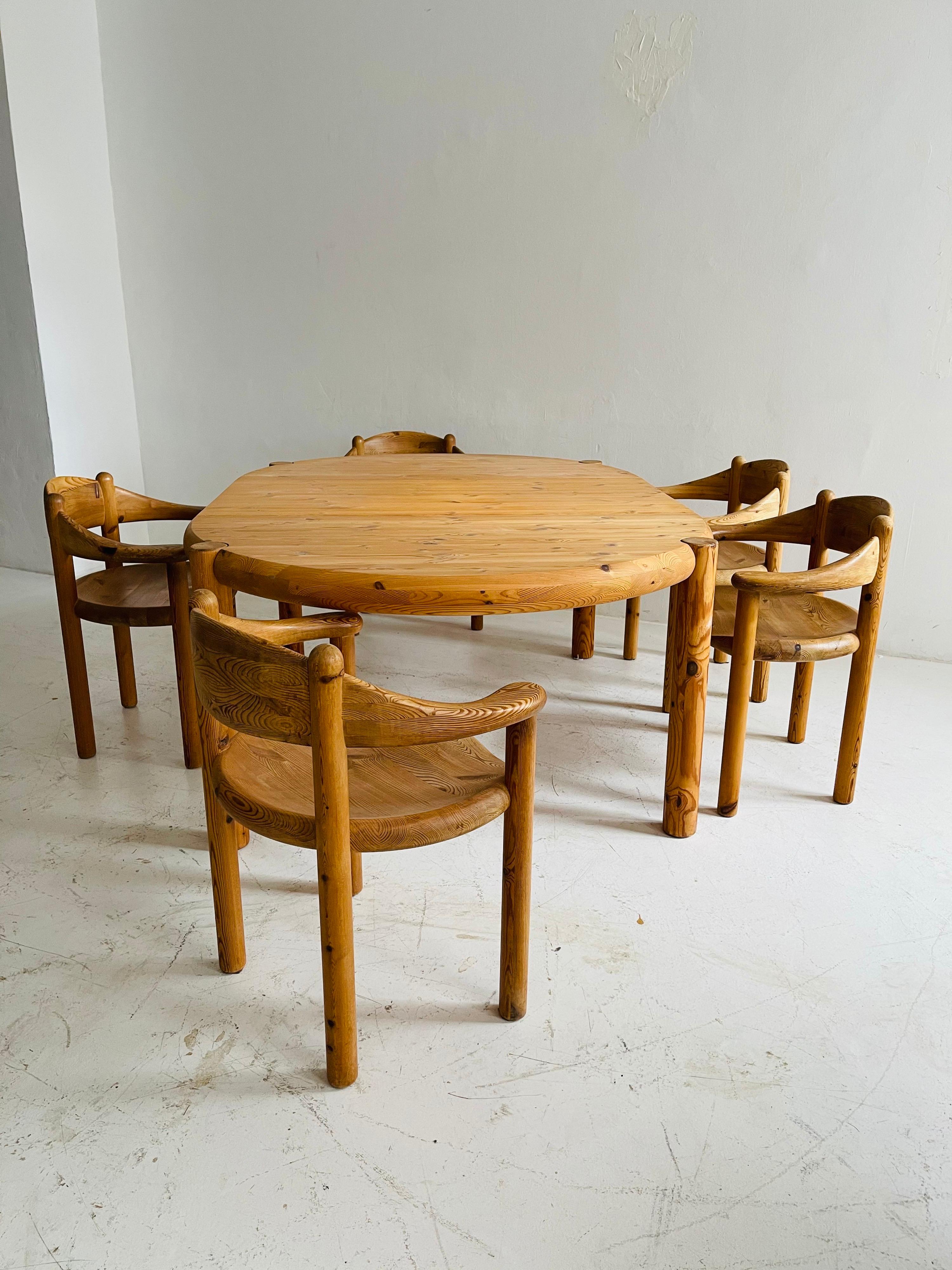 Rainer Daumiller set of five pine carver chairs and dining table, Denmark 1970s.