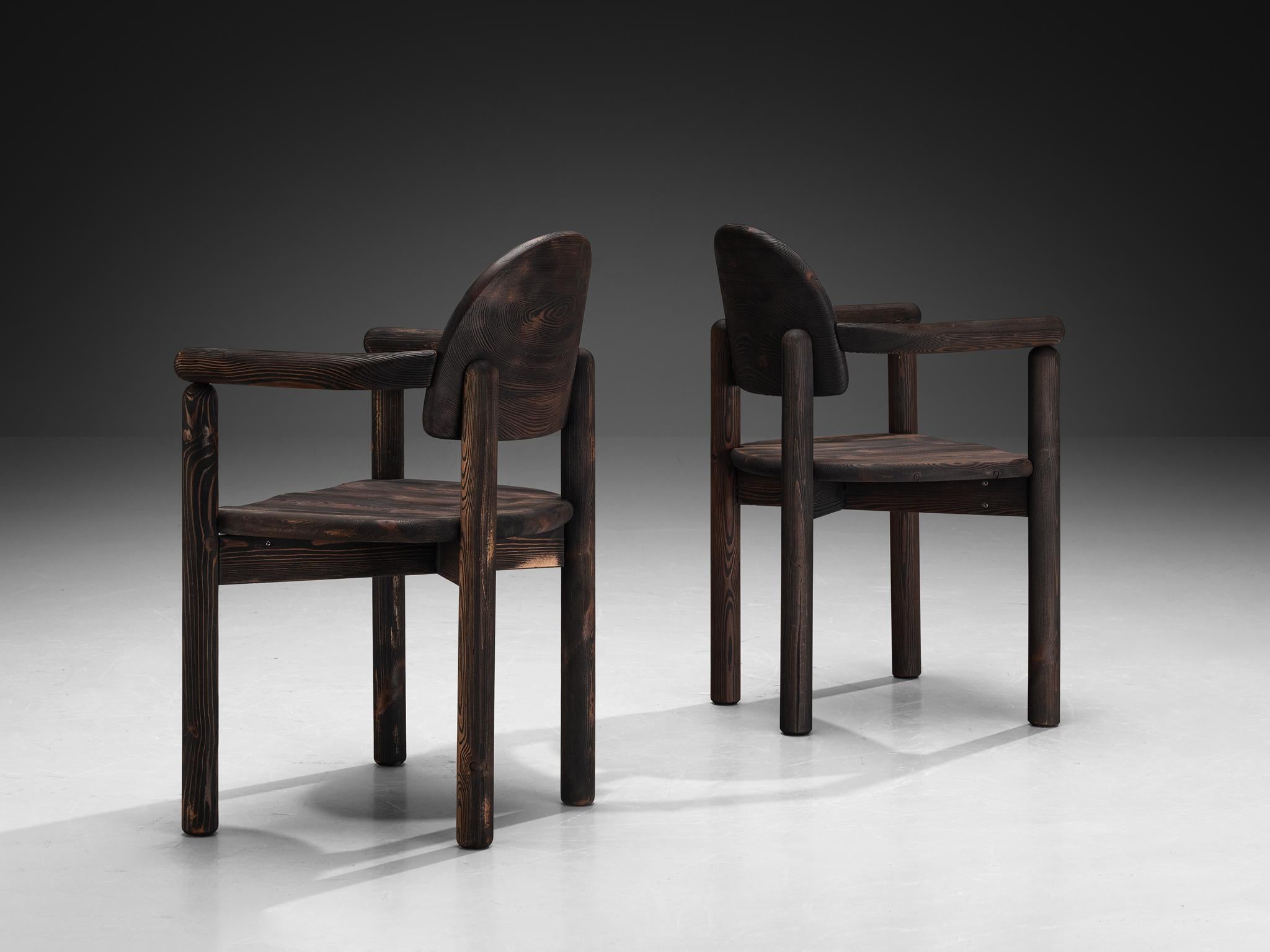 Scandinavo moderno Set di quattro poltrone in pino scuro Rainer Daumiller in vendita