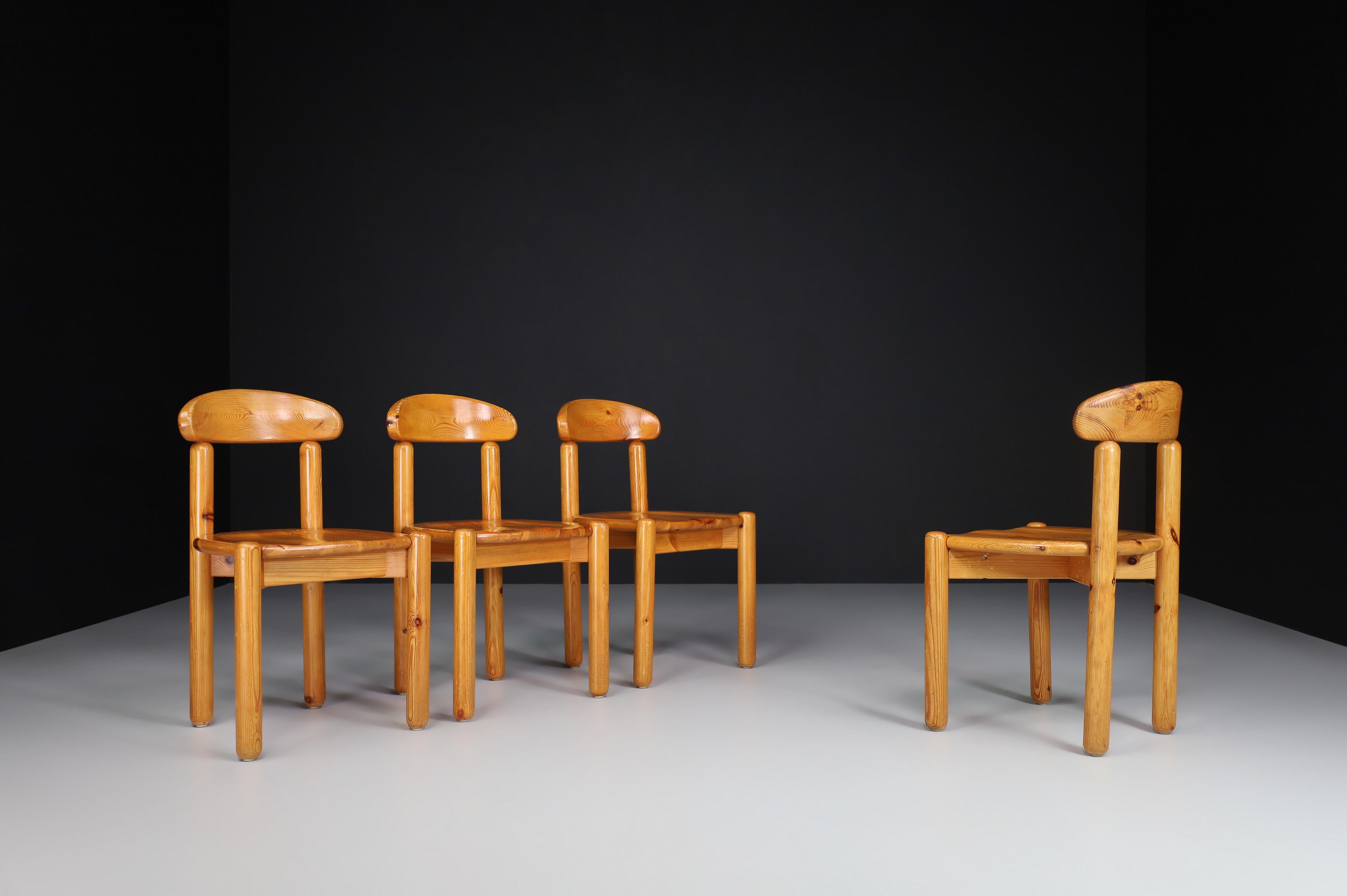 Rainer Daumiller set of four dining chairs in solid pine, 1970s, Denmark.

Rainer Daumiller set of four dining chairs in solid pine, 1970s Denmark. Lovely set of organic and natural armchairs in solid pine. A simplistic design with round seating