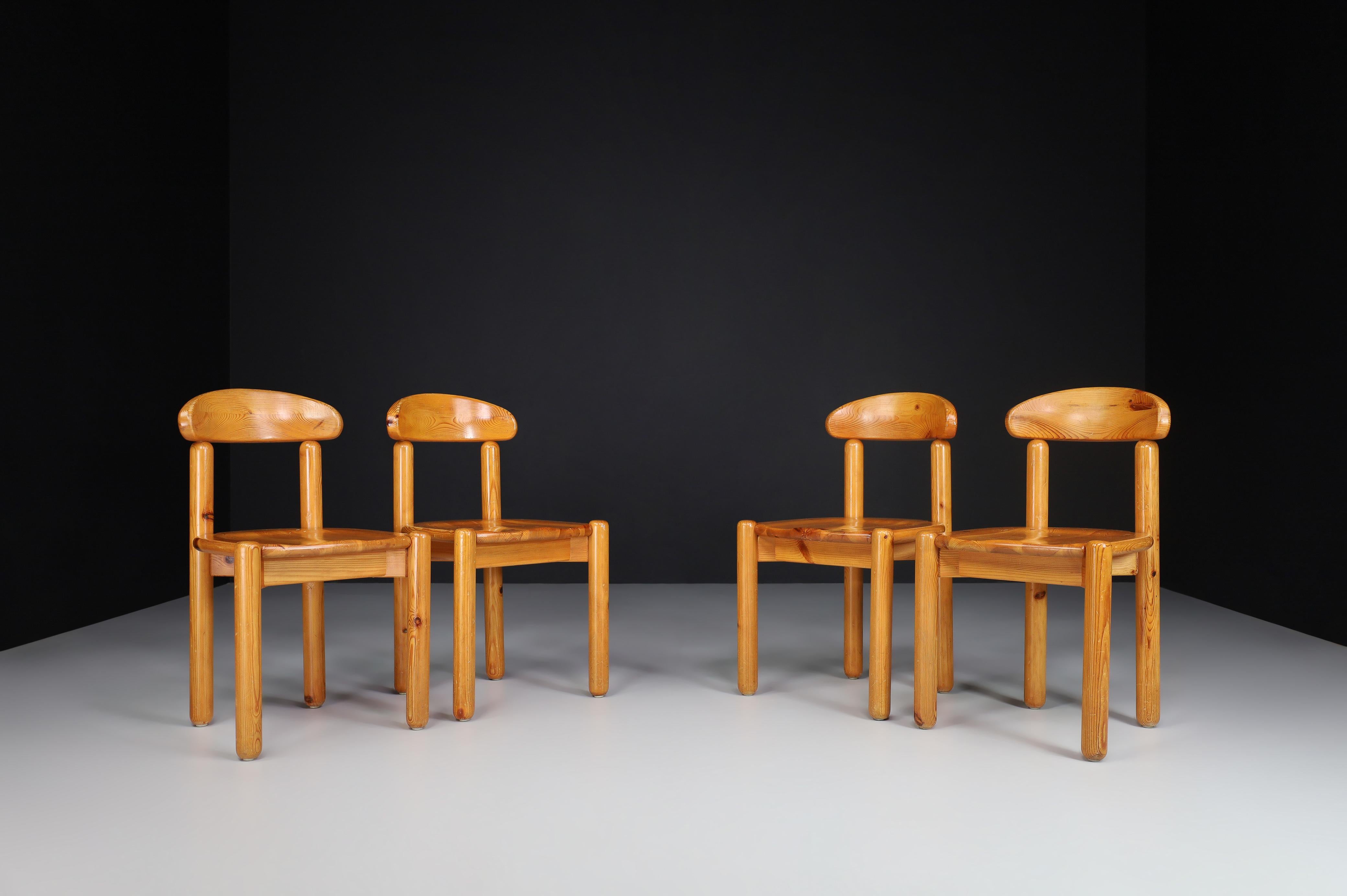 Danois Ensemble de quatre chaises de salle à manger Rainer Daumiller en pin massif, 1970, Danemark en vente