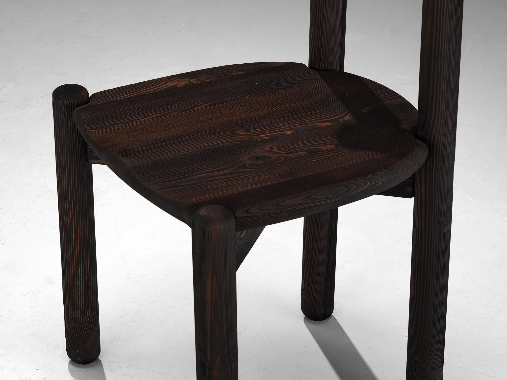 Rainer Daumiller ensemble de six chaises de salle à manger en pin foncé en vente 4