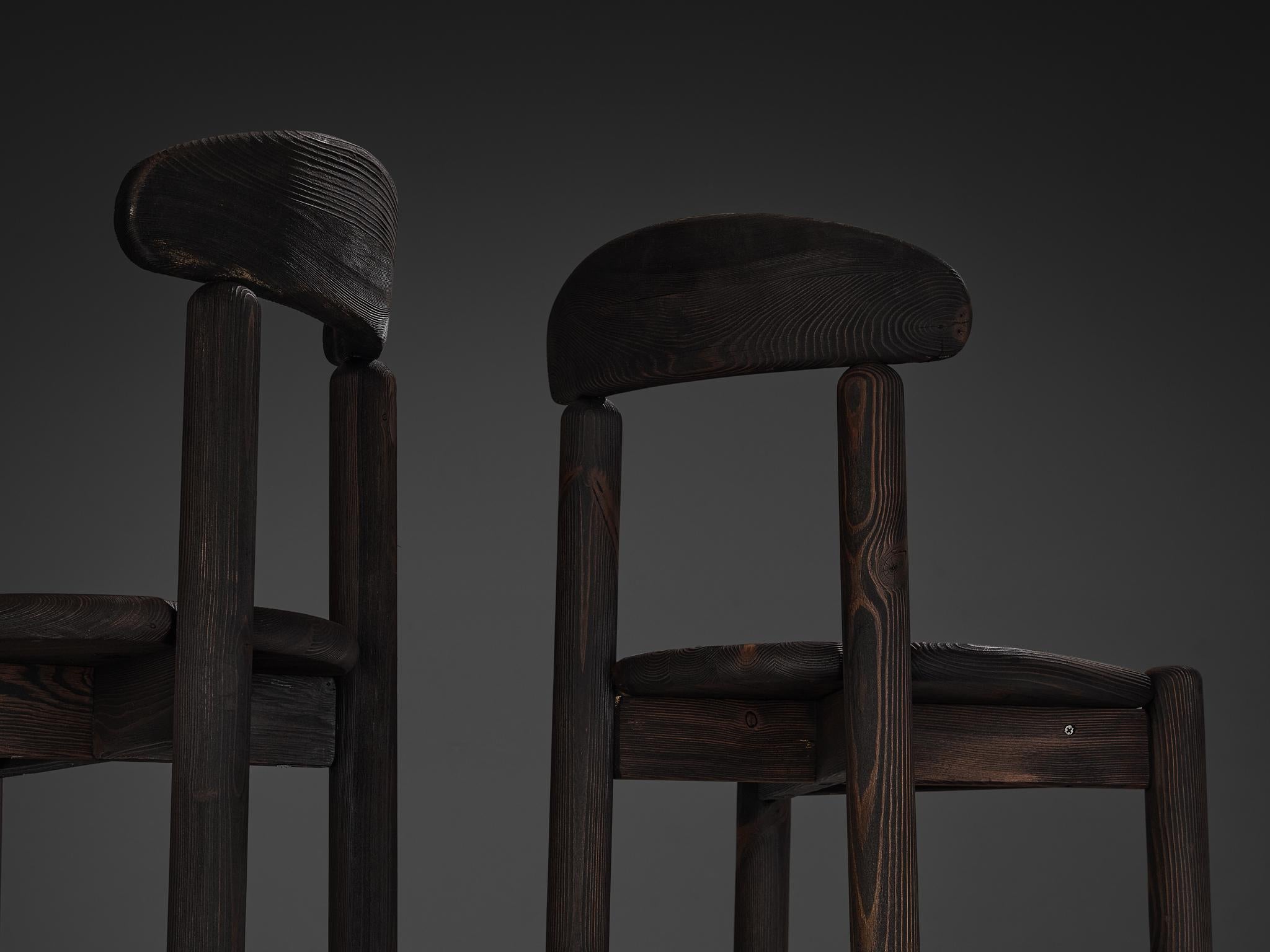Mid-Century Modern Rainer Daumiller ensemble de six chaises de salle à manger en pin foncé en vente