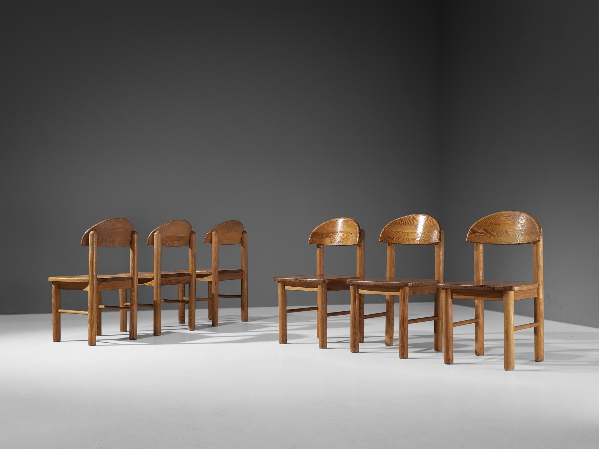 Rainer Daumiller for Hirtshals Savvaerk, set of six dining chairs, pine, Denmark, 1970s.

Beautiful set of organic and natural armchairs in solid pine. A simplistic design with a large seating and attention for the natural expression and grain of