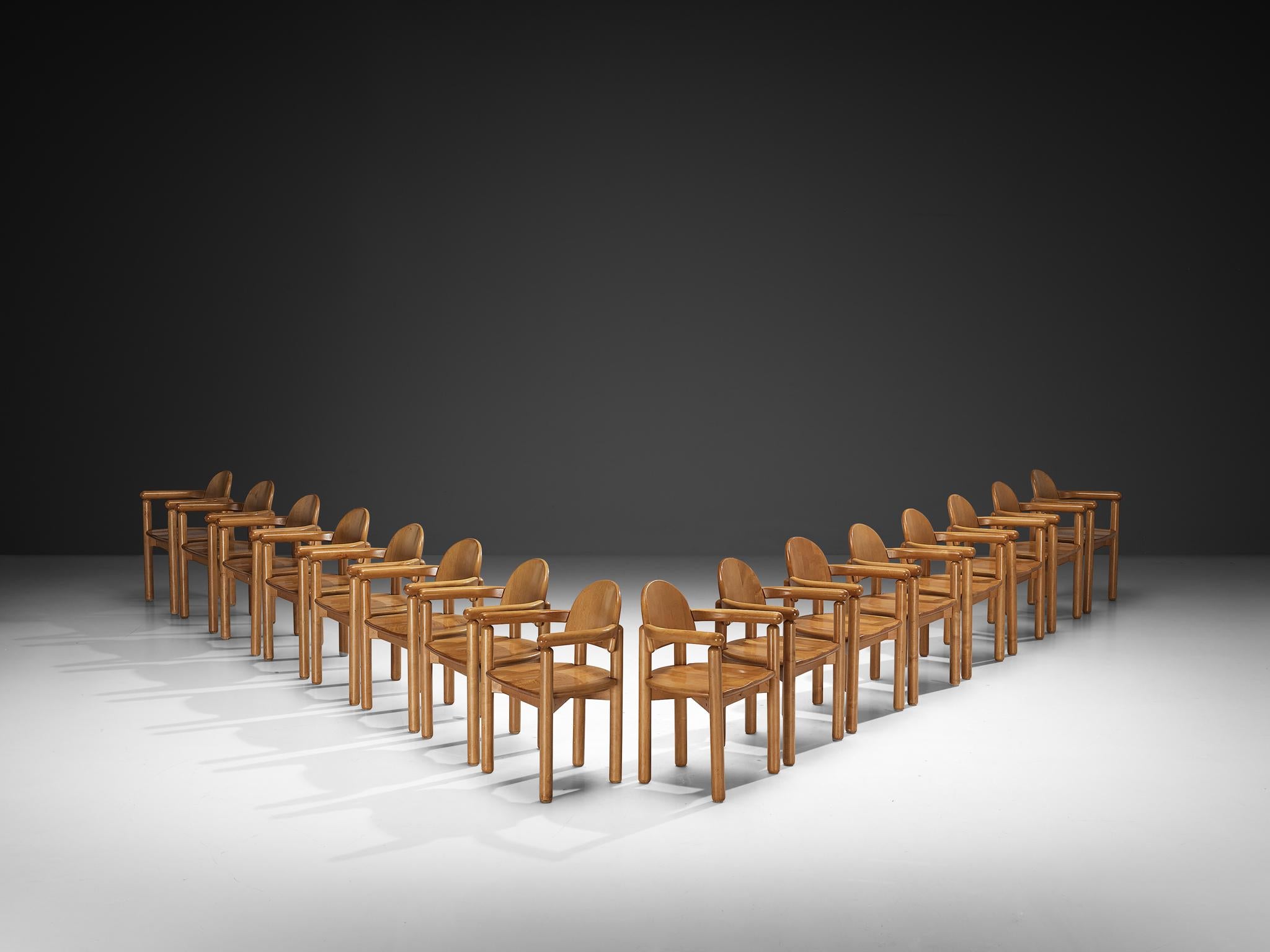 Rainer Daumiller ensemble de seize chaises de salle à manger en pin en vente 5