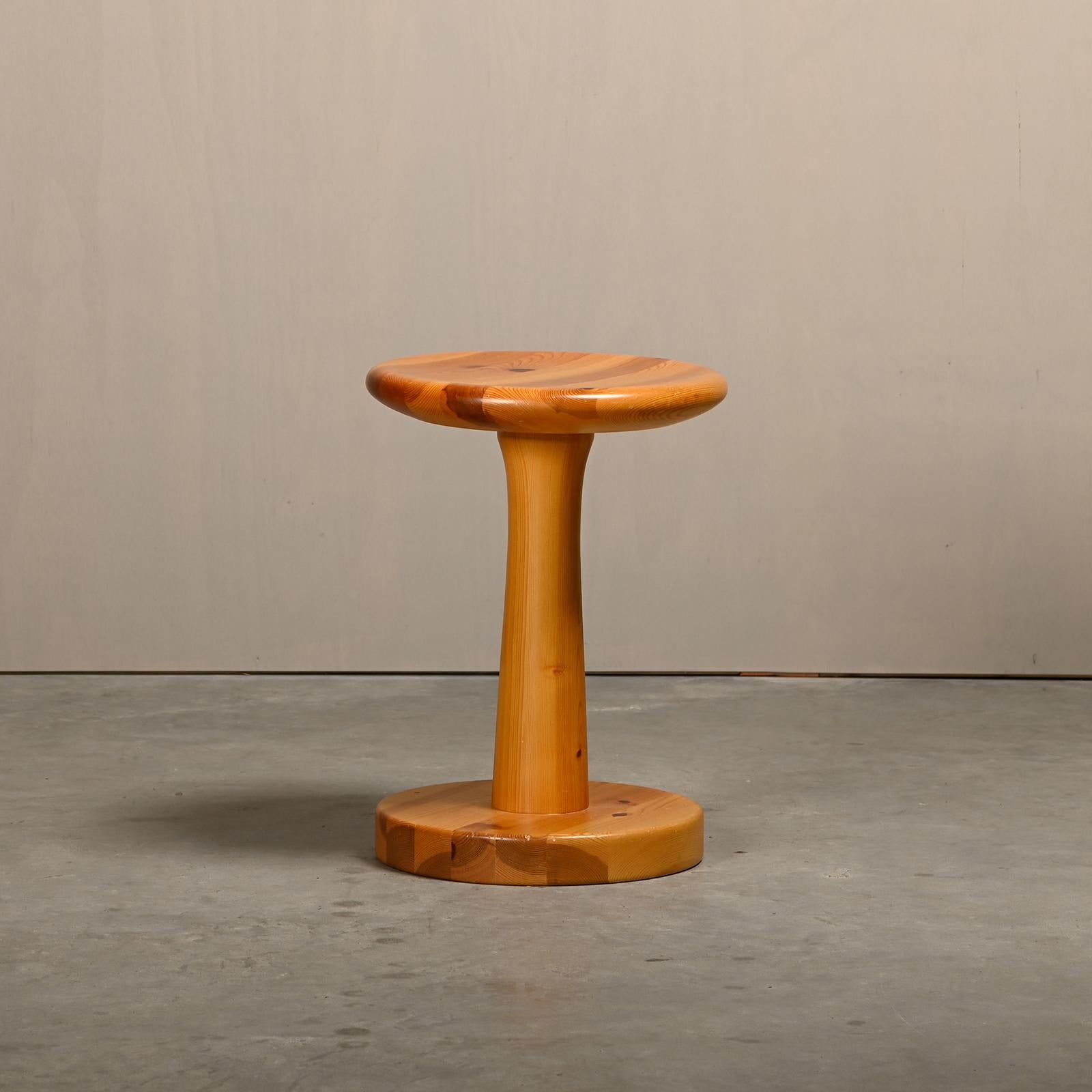 Scandinave moderne Rainer Daumiller Tabouret en pin naturel massif pour Hirtshals Savværk, Danemark 1970 en vente