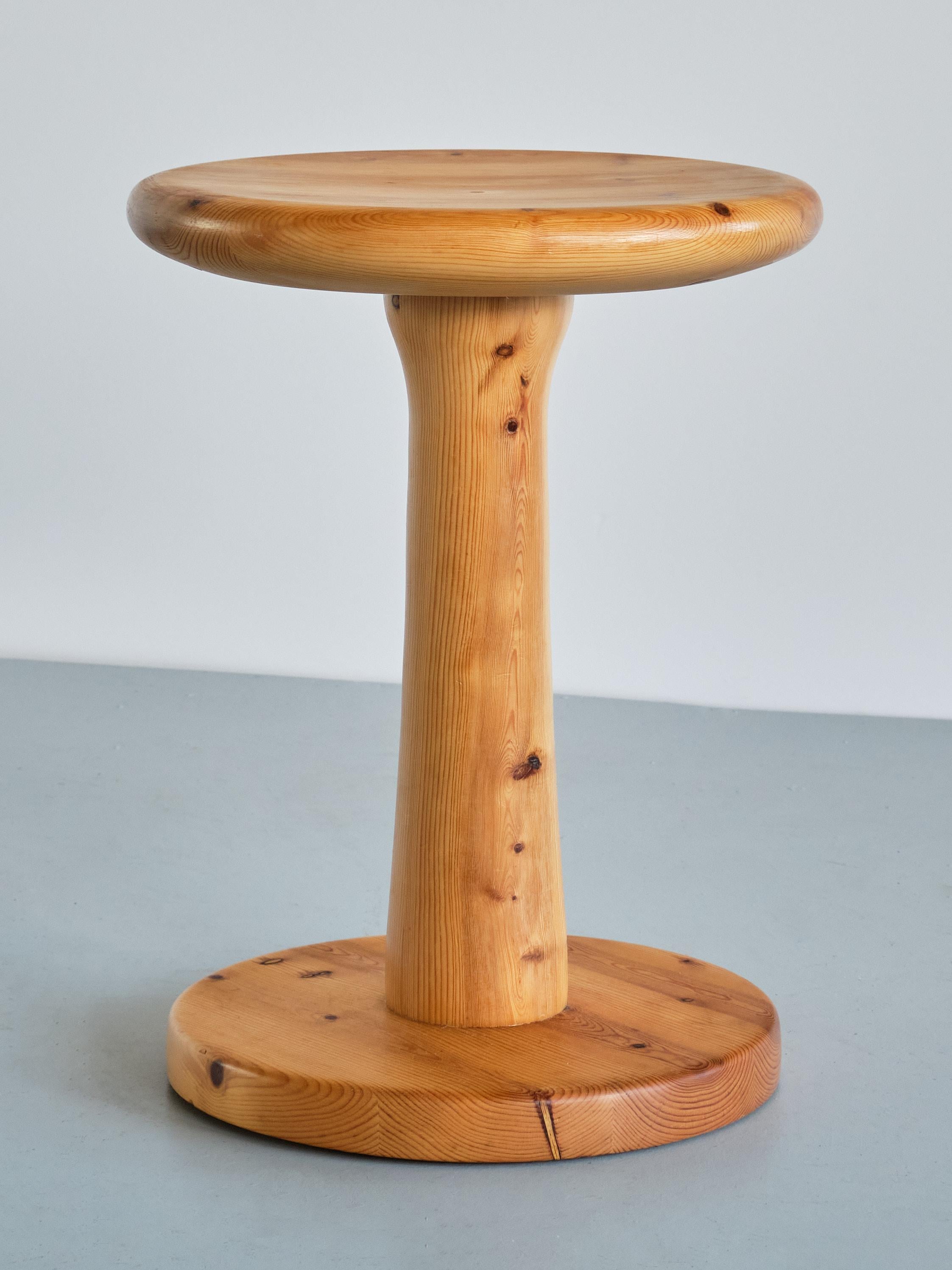 Danish Rainer Daumiller Stool / Side Table in Pine, Hirtshals Savværk, Denmark, 1970s For Sale