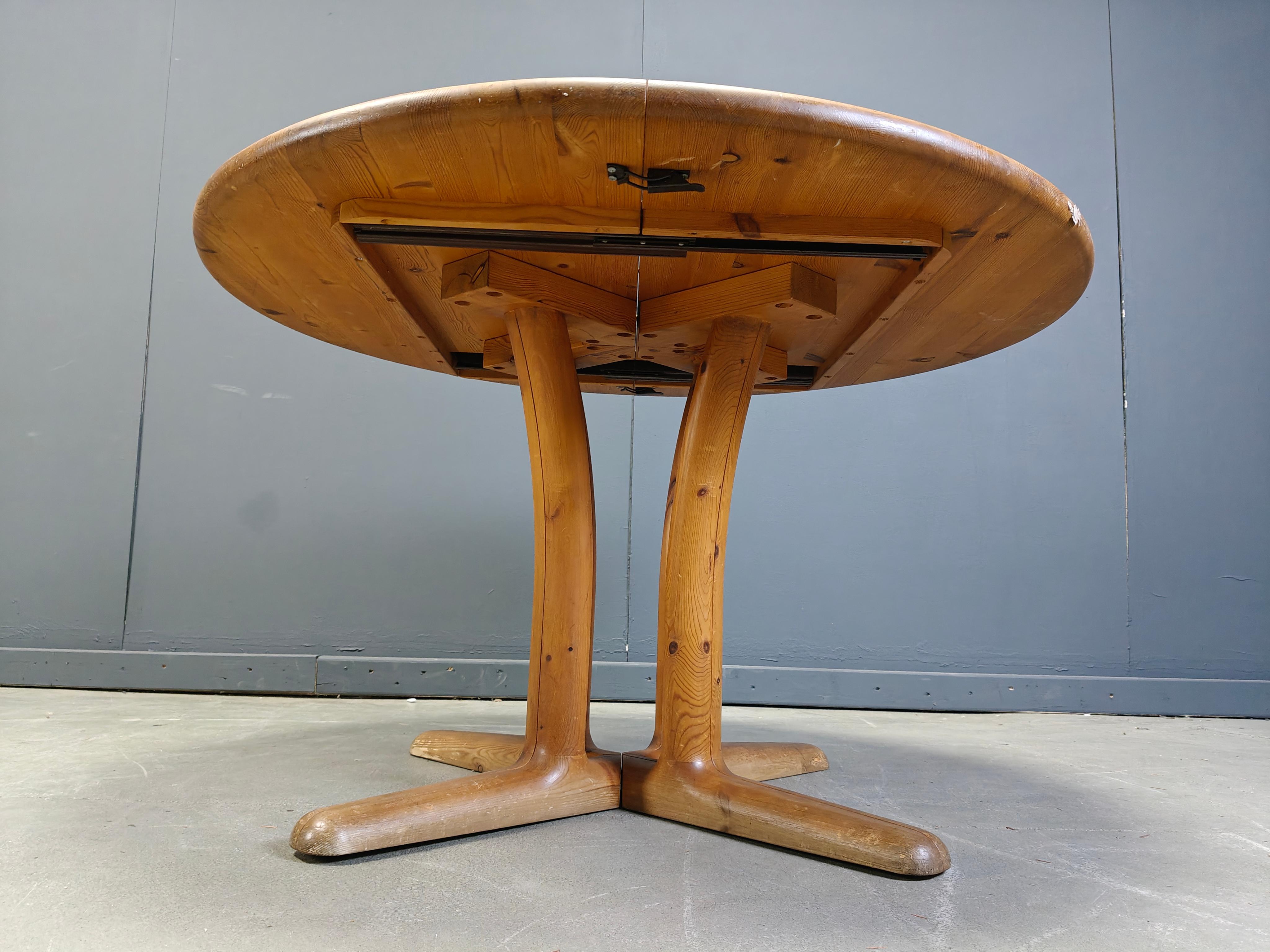 Table de salle à manger extensible en pin de style Rainer Daumiller, 1970 en vente 4