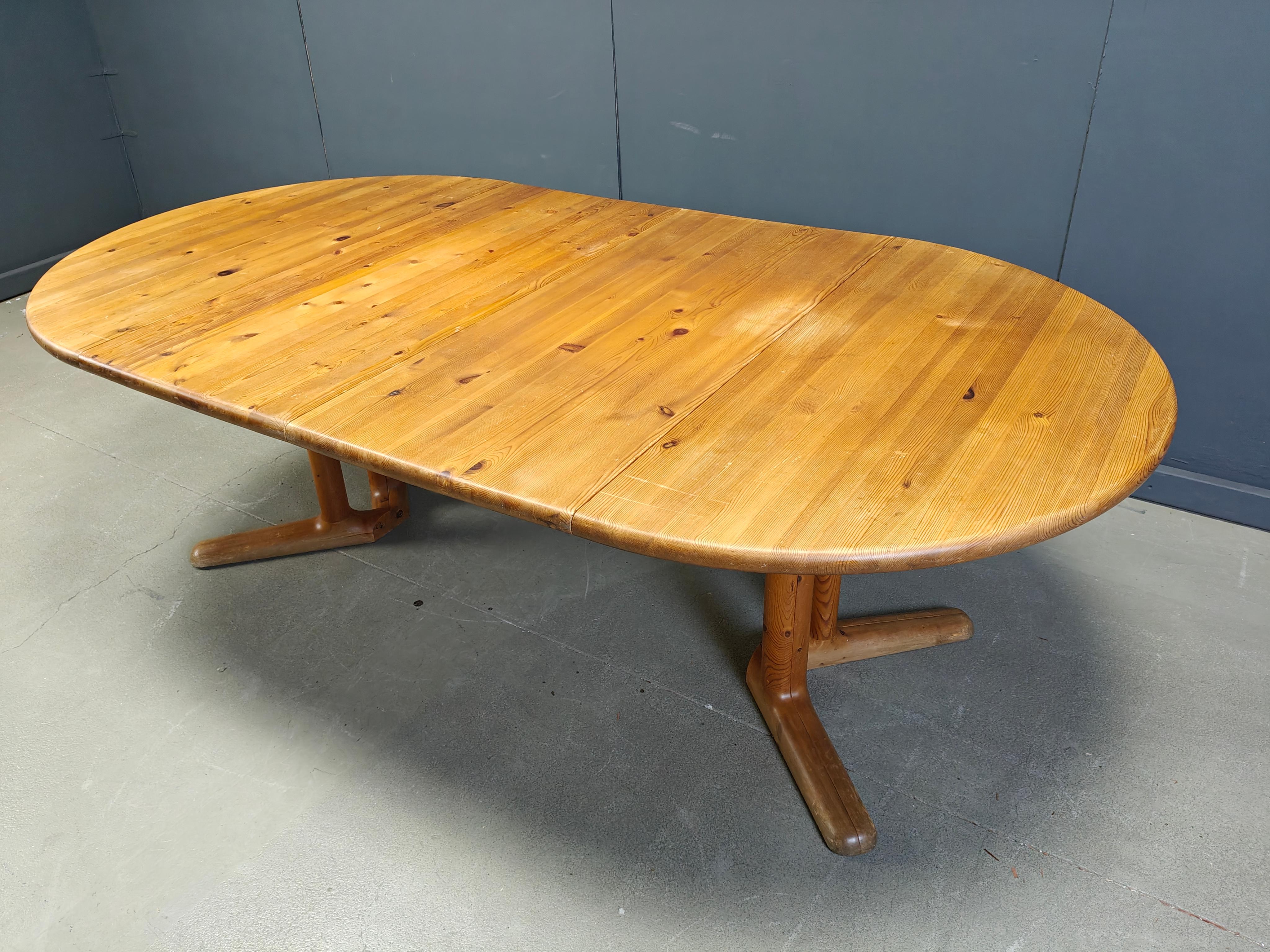 Scandinave moderne Table de salle à manger extensible en pin de style Rainer Daumiller, 1970 en vente
