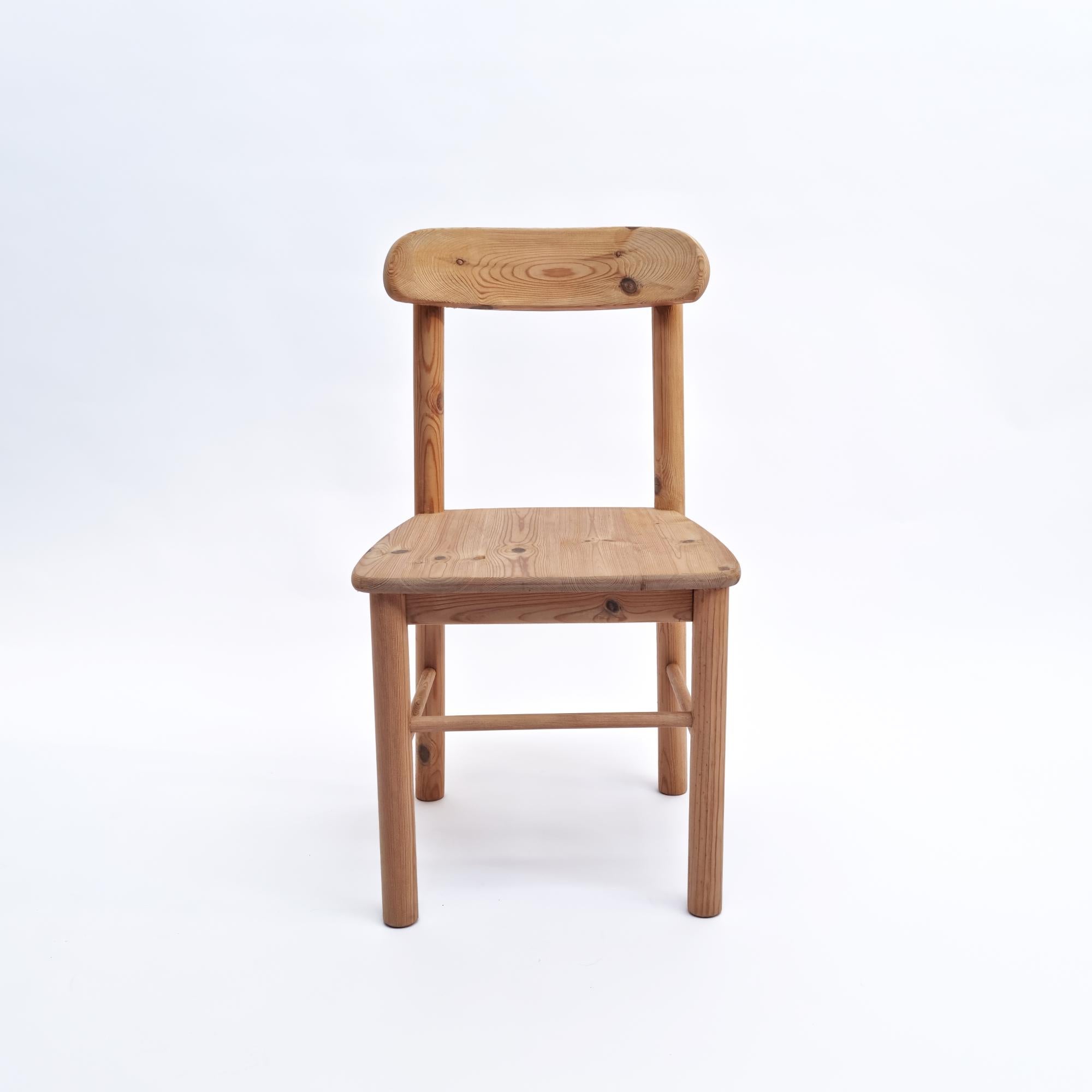 Blanchi Chaise en pin de style Rainer Daumiller, années 1970 '4 Pieces Available' en vente
