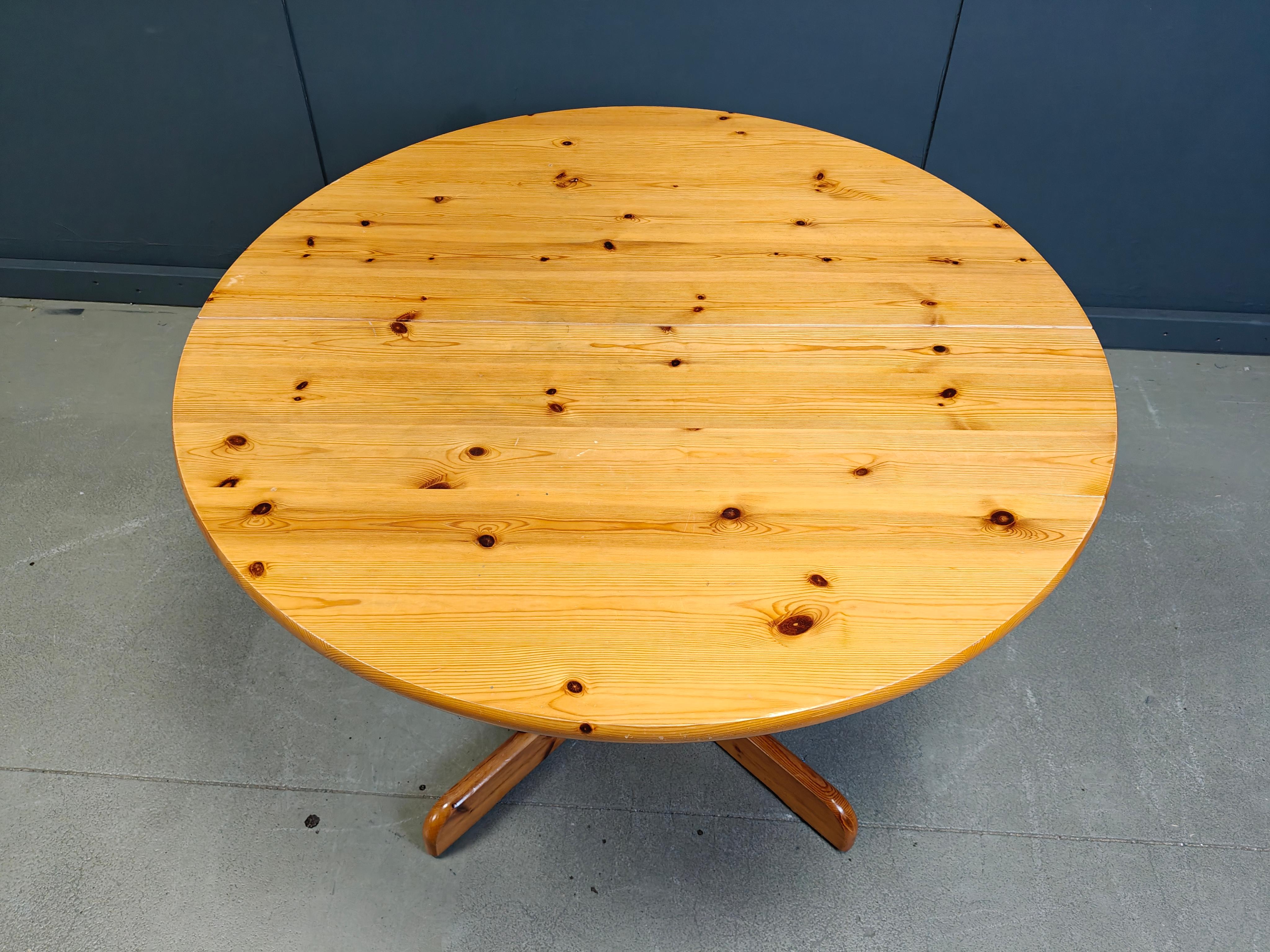 Table de salle à manger en pin de style Rainer Daumiller, 1970 en vente 1
