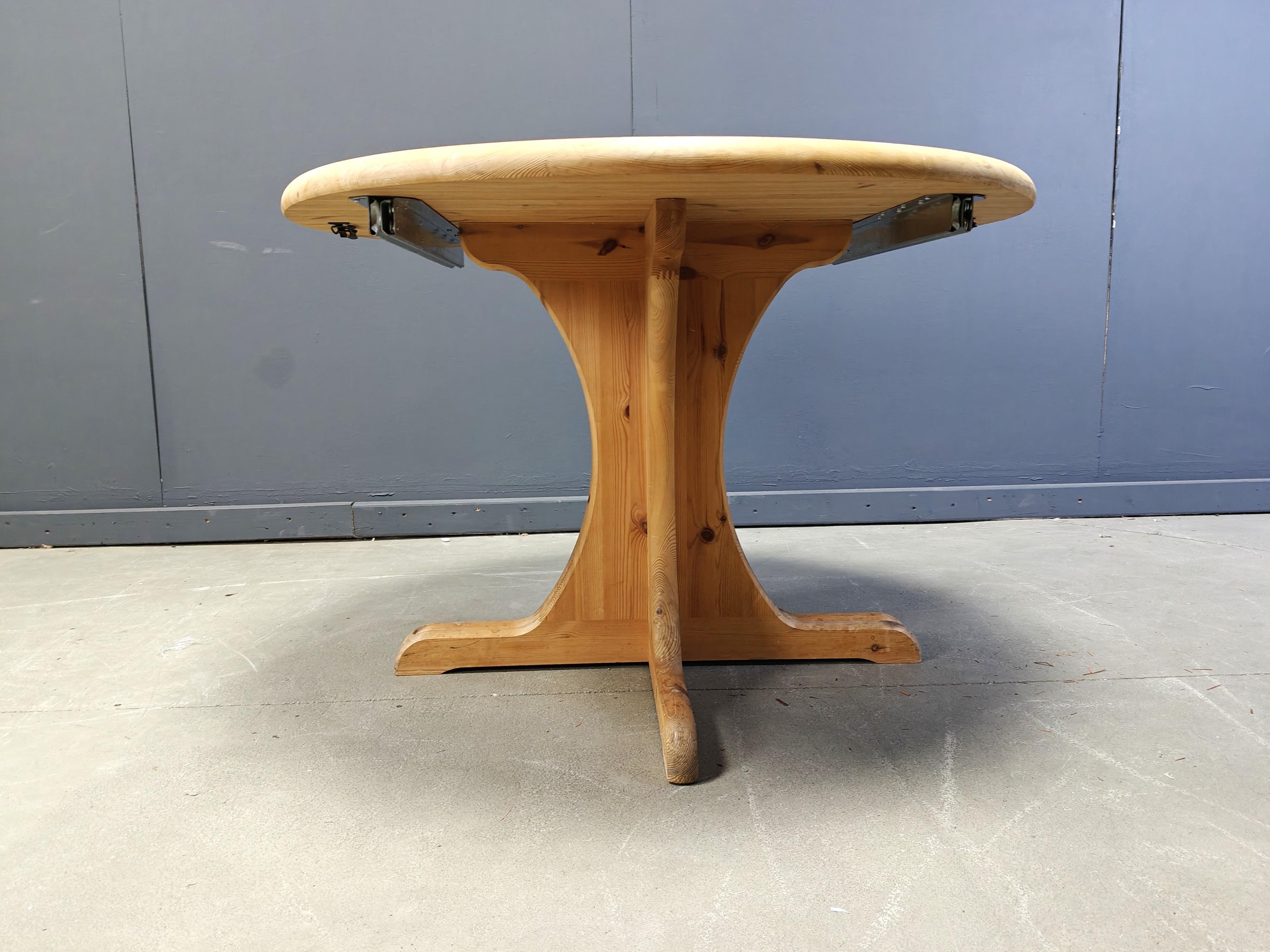 Table de salle à manger en pin de style Rainer Daumiller, 1970 en vente 1