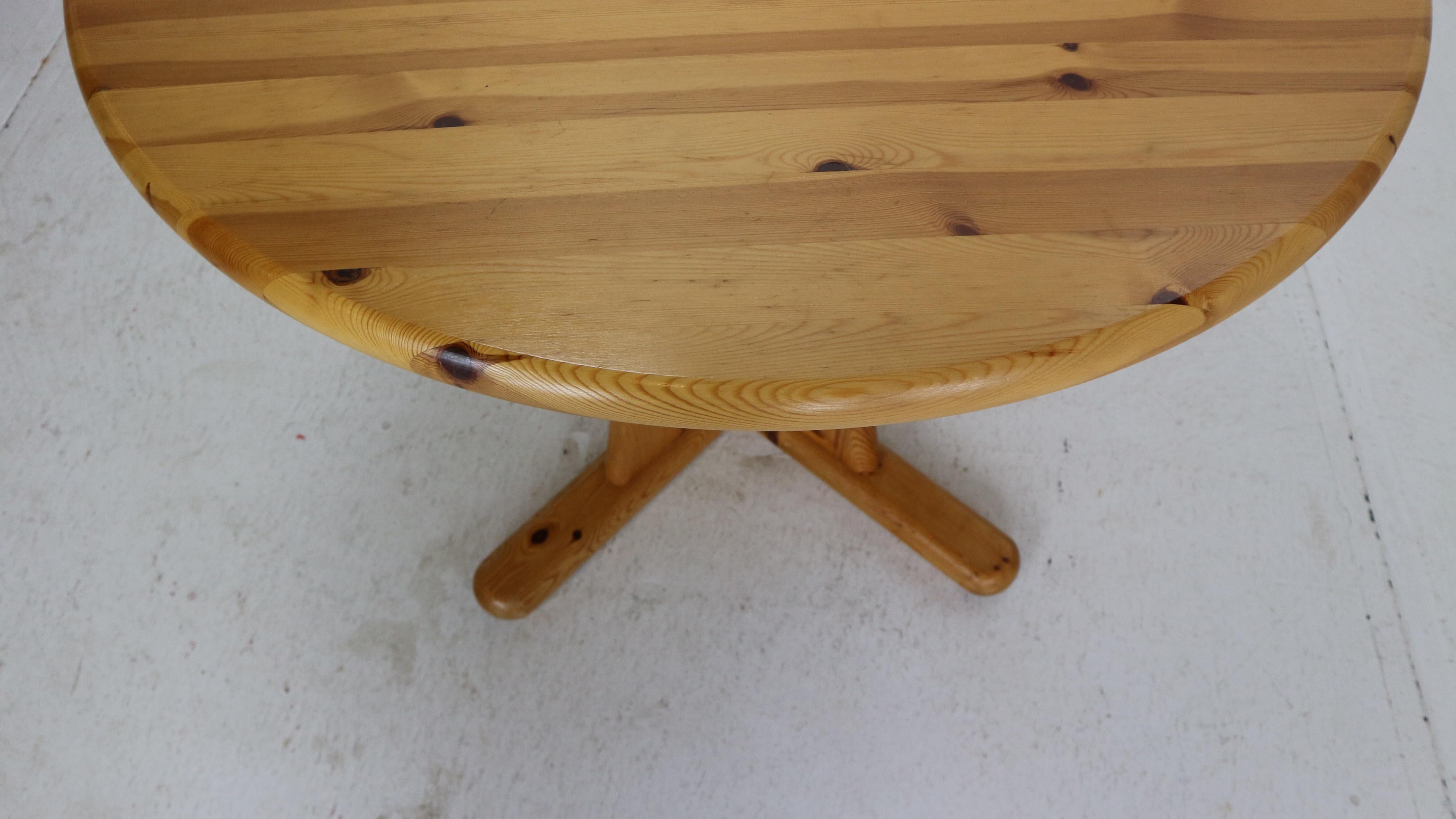 Rainer Daumiller Style Round Solid Pinewood Dinning Table, 1970's Denmark 12