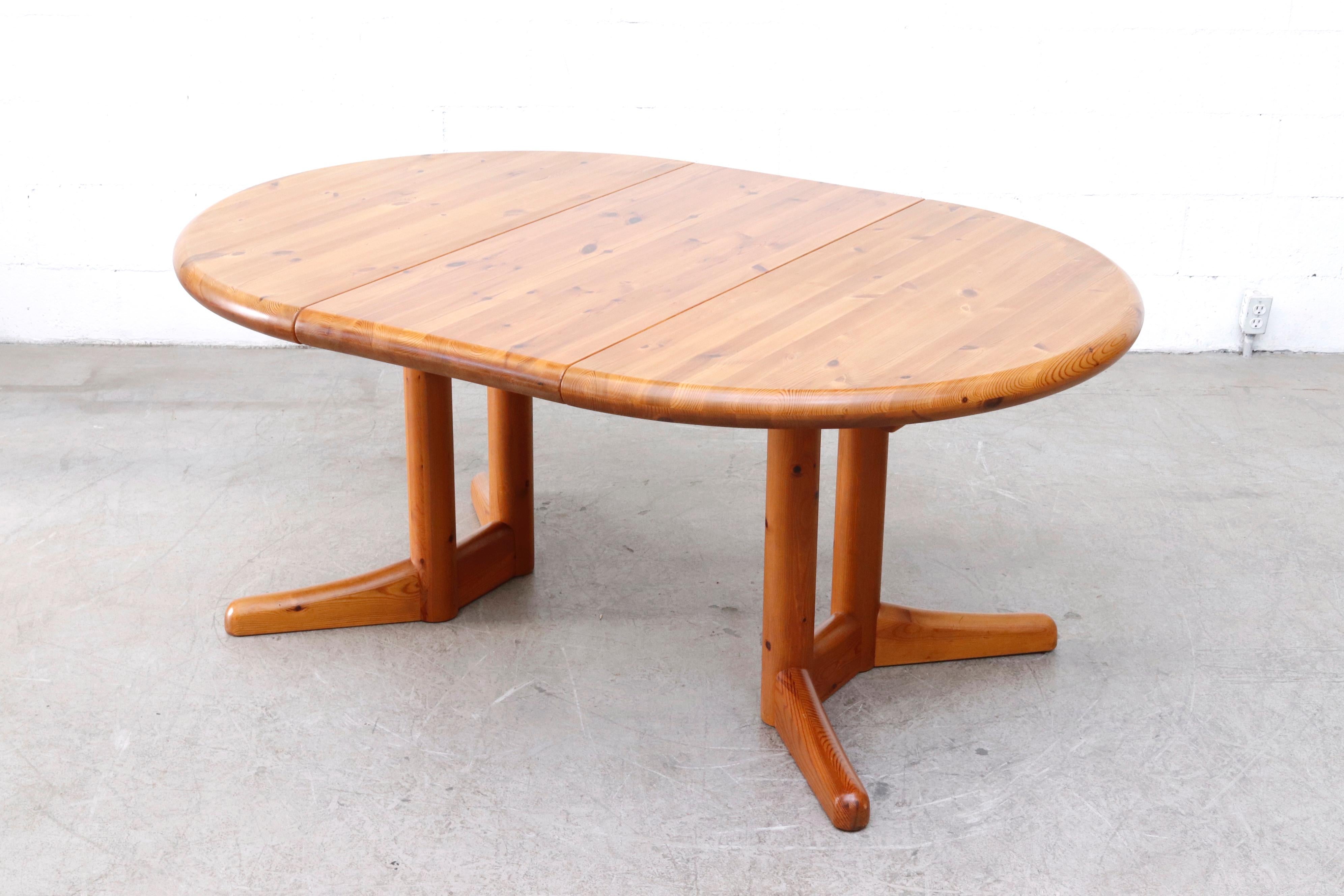 Rainer Daumiller Style Round-to-Oval Pine Dining Table with Leaf 4