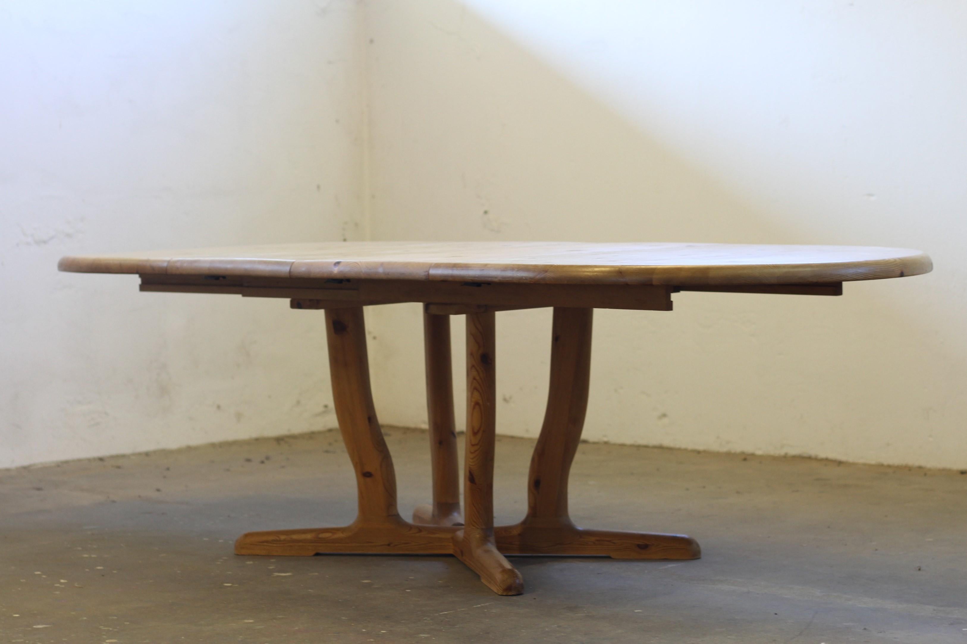 Rainer Daumiller Style Solid Extendable Pinewood Dinning Table, 1980's Dyrlund For Sale 14