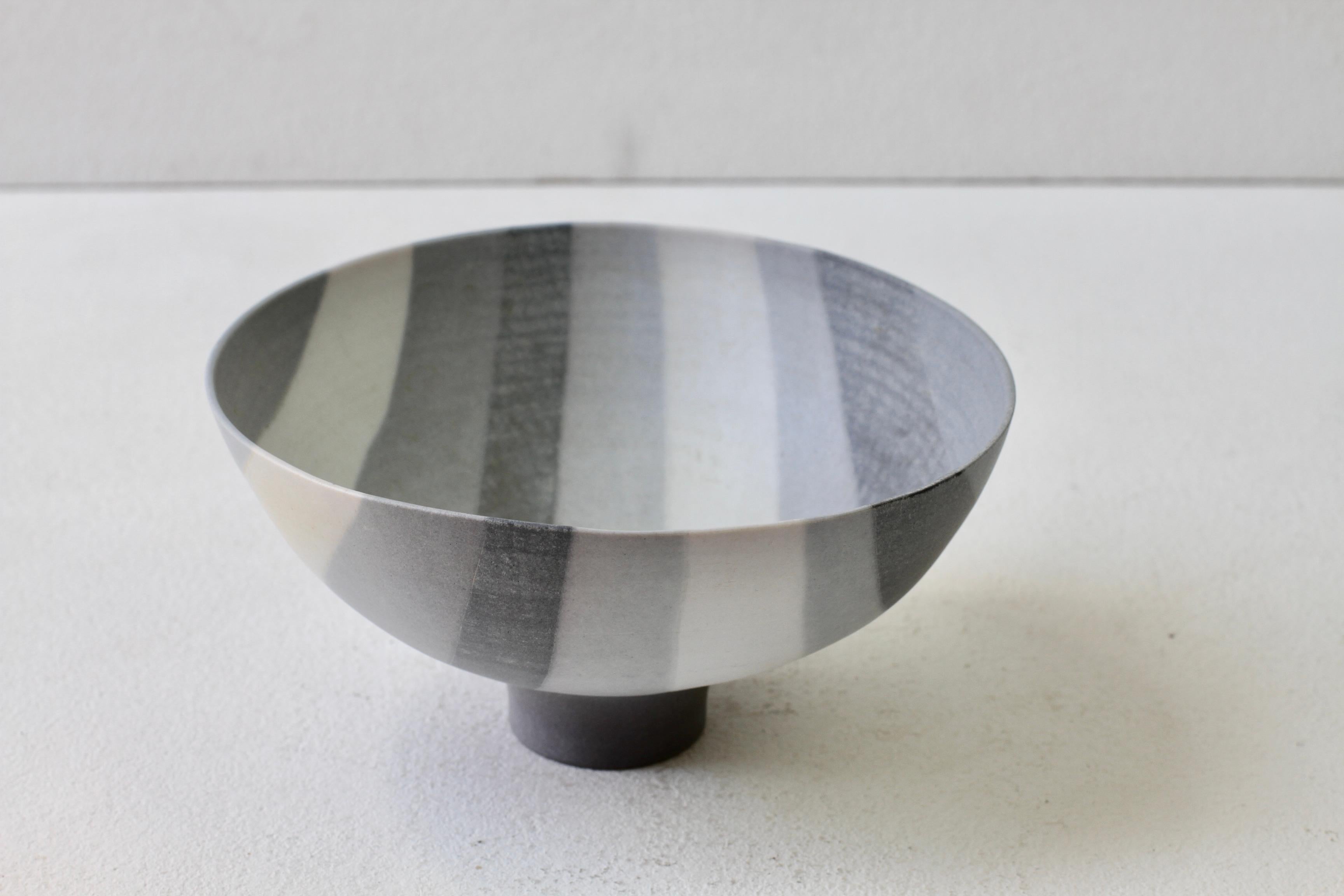 Rainer Doss Signed German Art Studio Grey Striped Porcelain Pottery Bowl 1981 For Sale 8