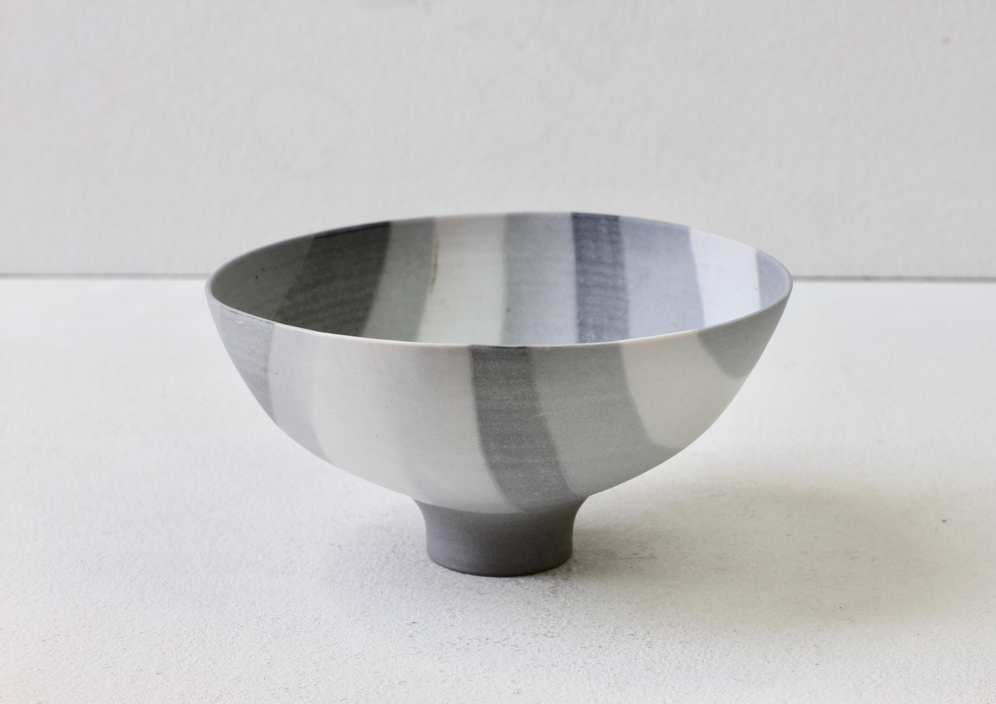 Rainer Doss Signed German Art Studio Grey Striped Porcelain Pottery Bowl 1981 For Sale 11